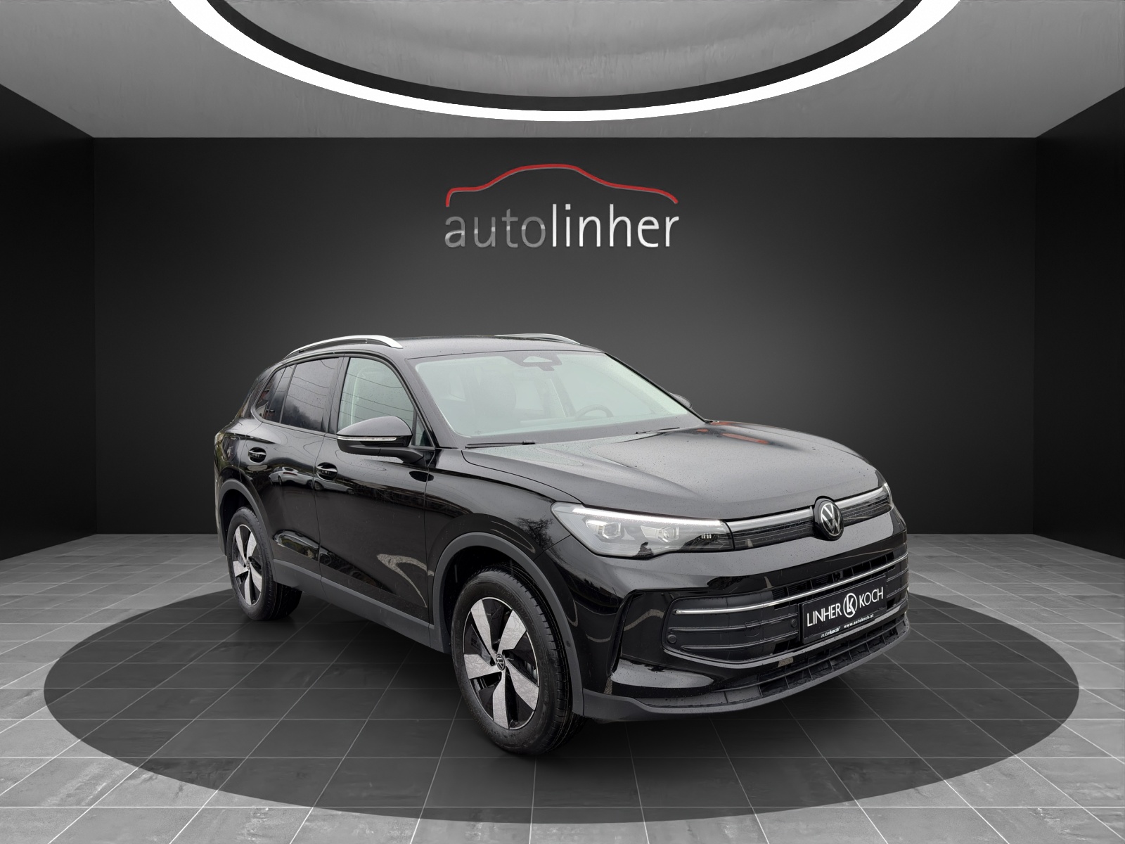 VW Tiguan 2.0 TDI SCR Elegance 4Motion DSG-image-5