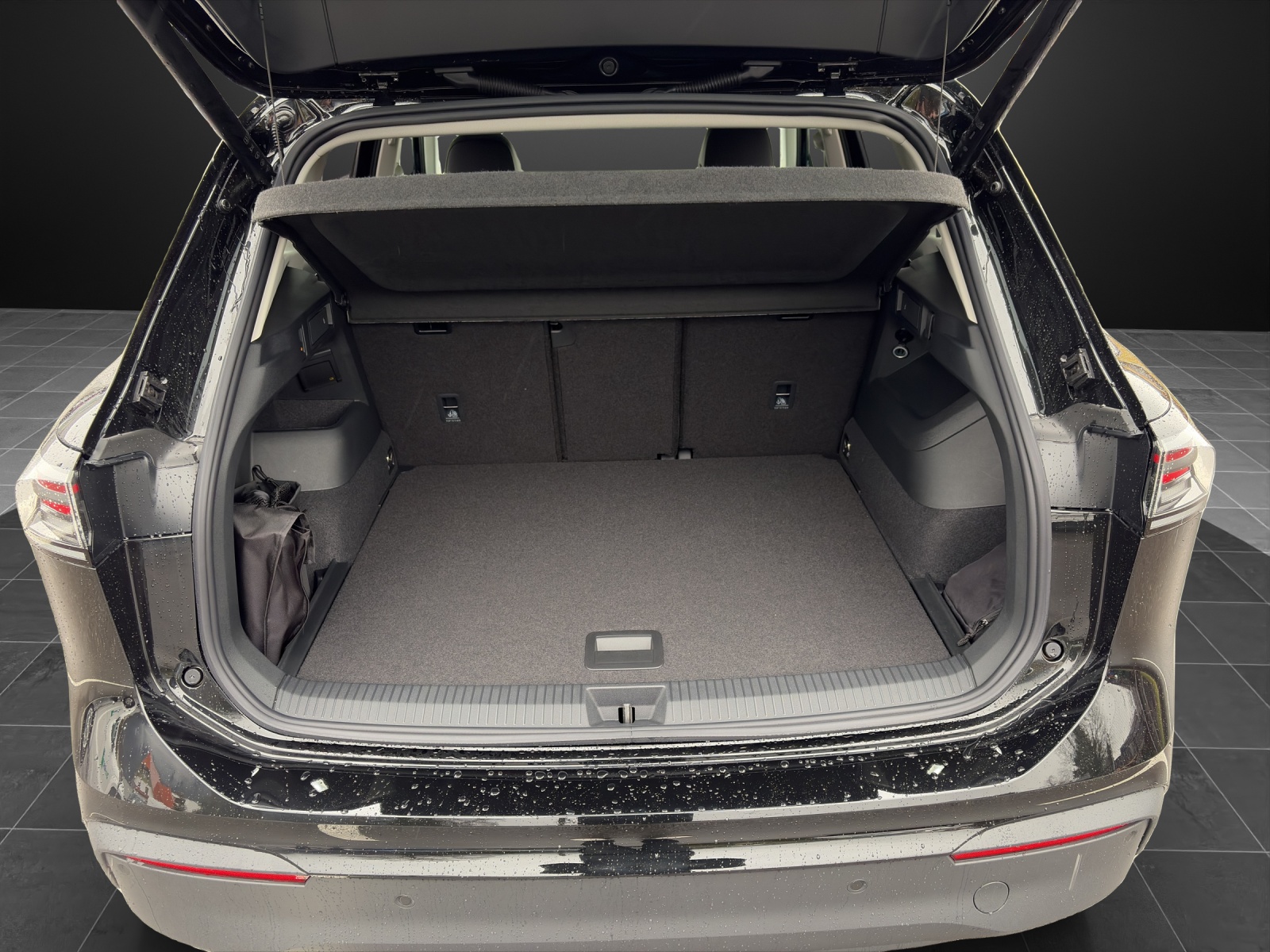 VW Tiguan 2.0 TDI SCR Elegance 4Motion DSG-image-12