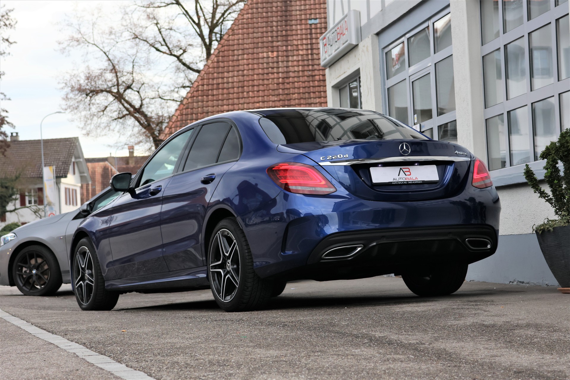 MERCEDES-BENZ C 220 d Swiss Star AMG Line 4Matic 9G-Tronic (CH)-image-2