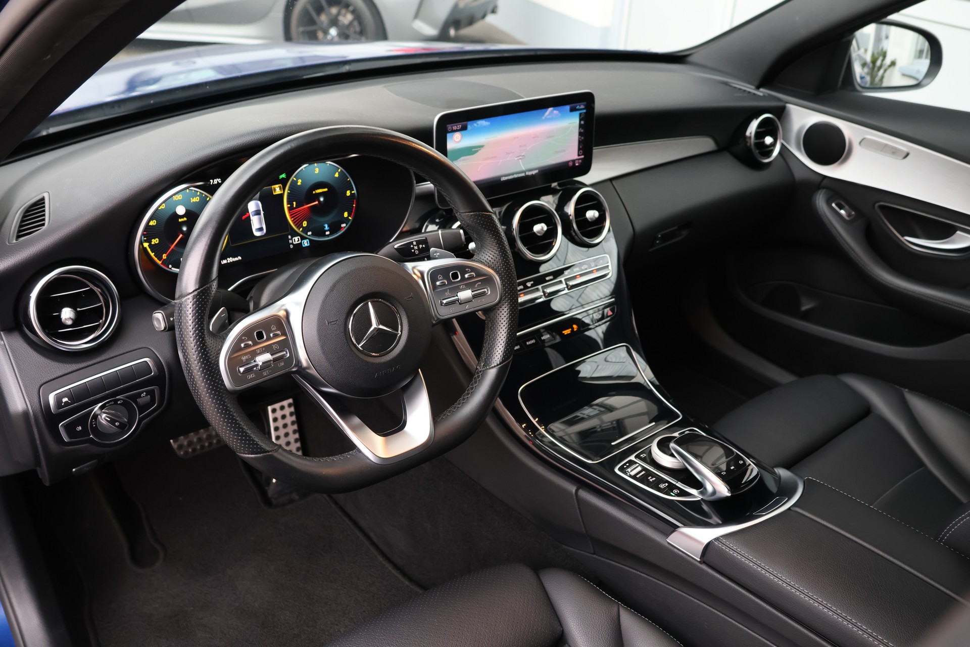 MERCEDES-BENZ C 220 d Swiss Star AMG Line 4Matic 9G-Tronic (CH)-image-8