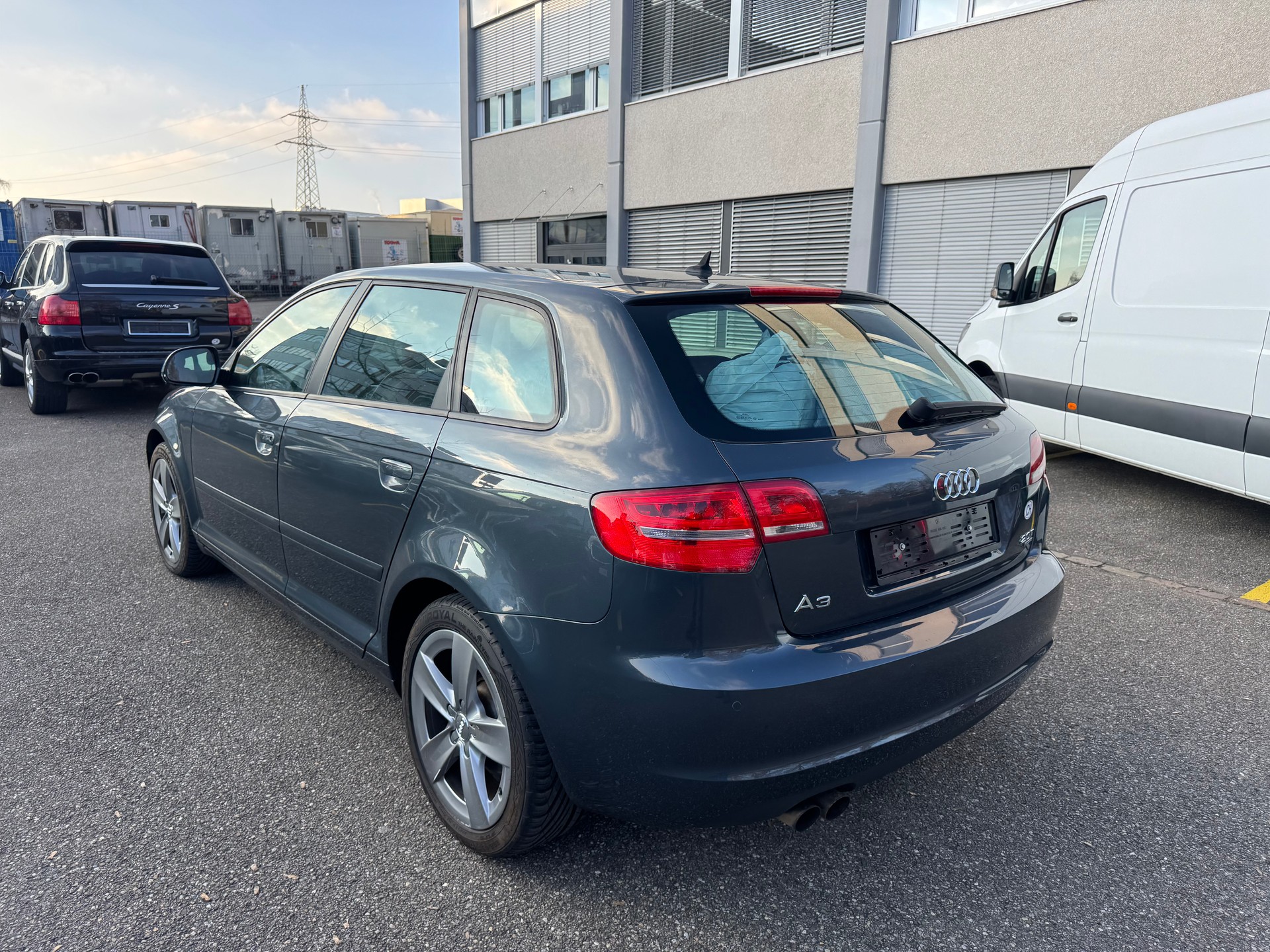 AUDI A3 Sportback 2.0 TFSI Ambiente quattro S-tronic-image-5