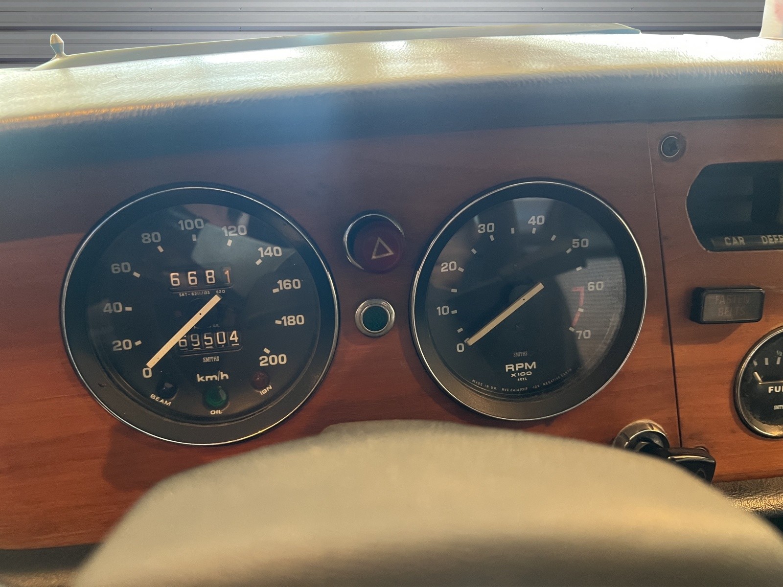 TRIUMPH Spitfire 1500-image-9