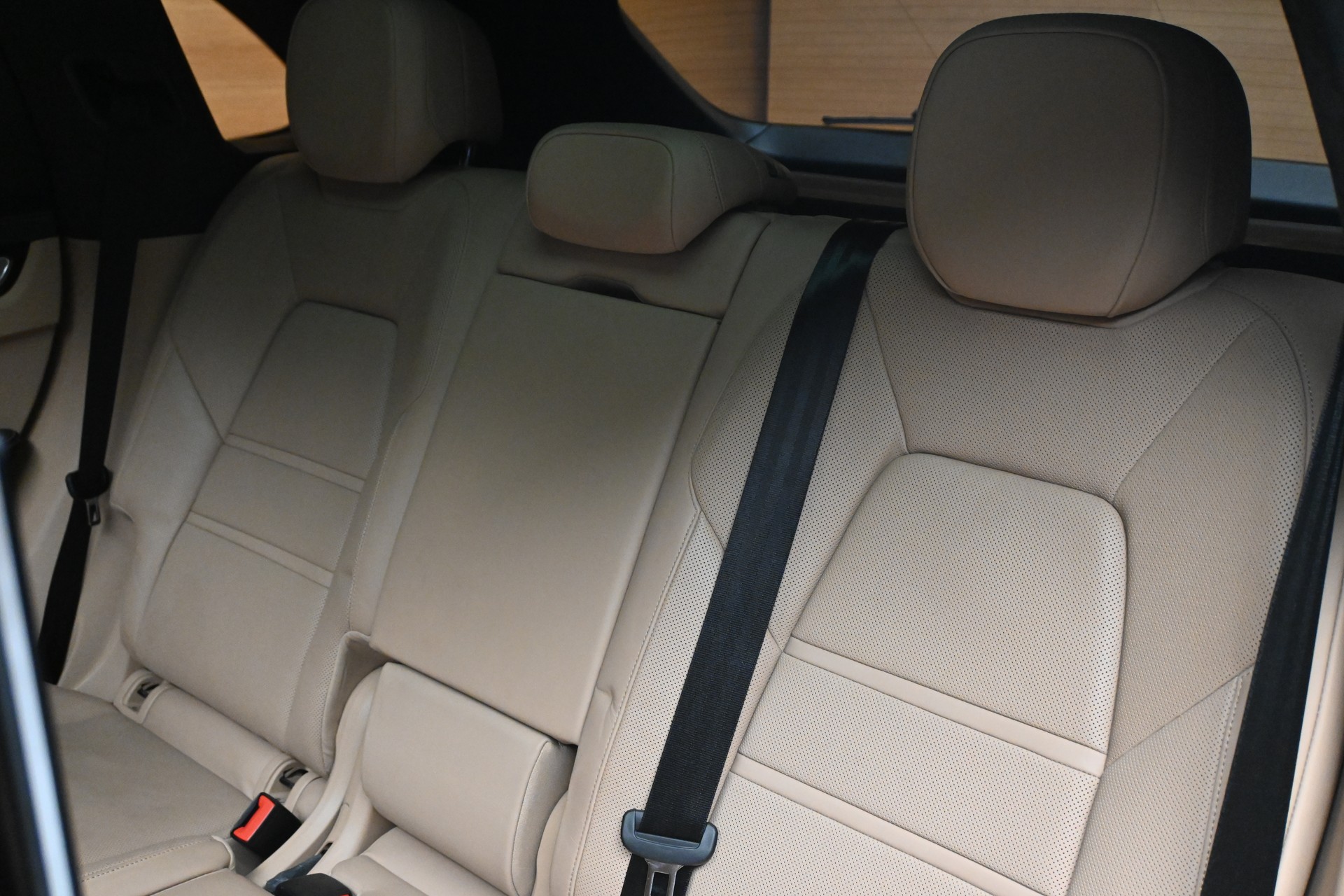 PORSCHE Cayenne Turbo S E-Hybrid-image-7