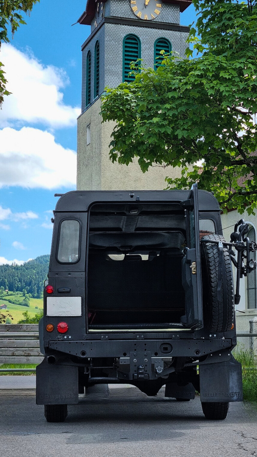LAND ROVER Defender 110 SW 2.5 Td5-image-7