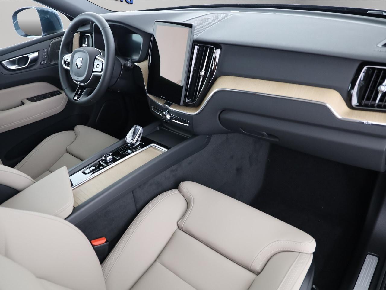 VOLVO XC60 2.0 T6 TE Plus Bright eAWD-image-8