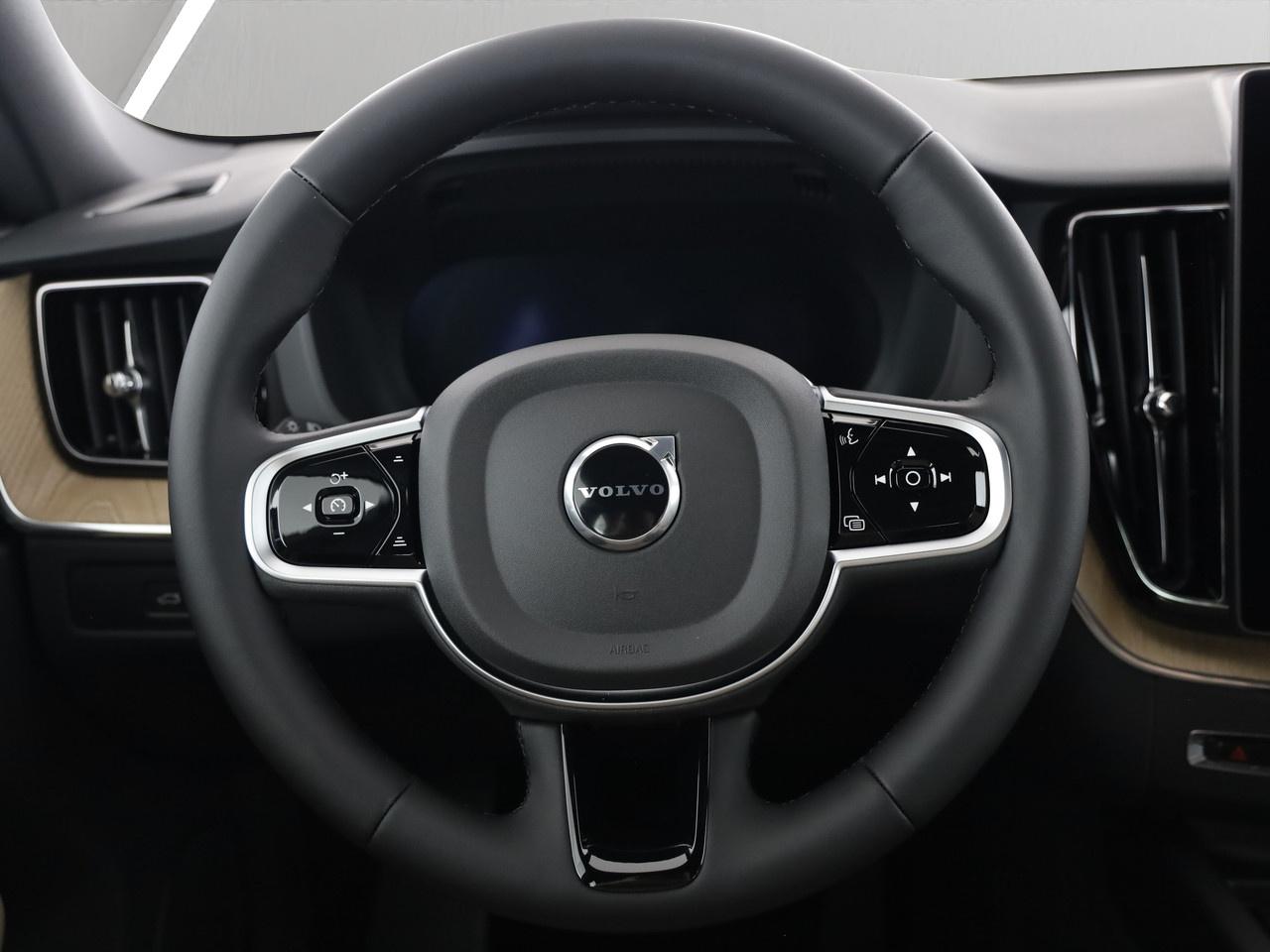 VOLVO XC60 2.0 T6 TE Plus Bright eAWD-image-9