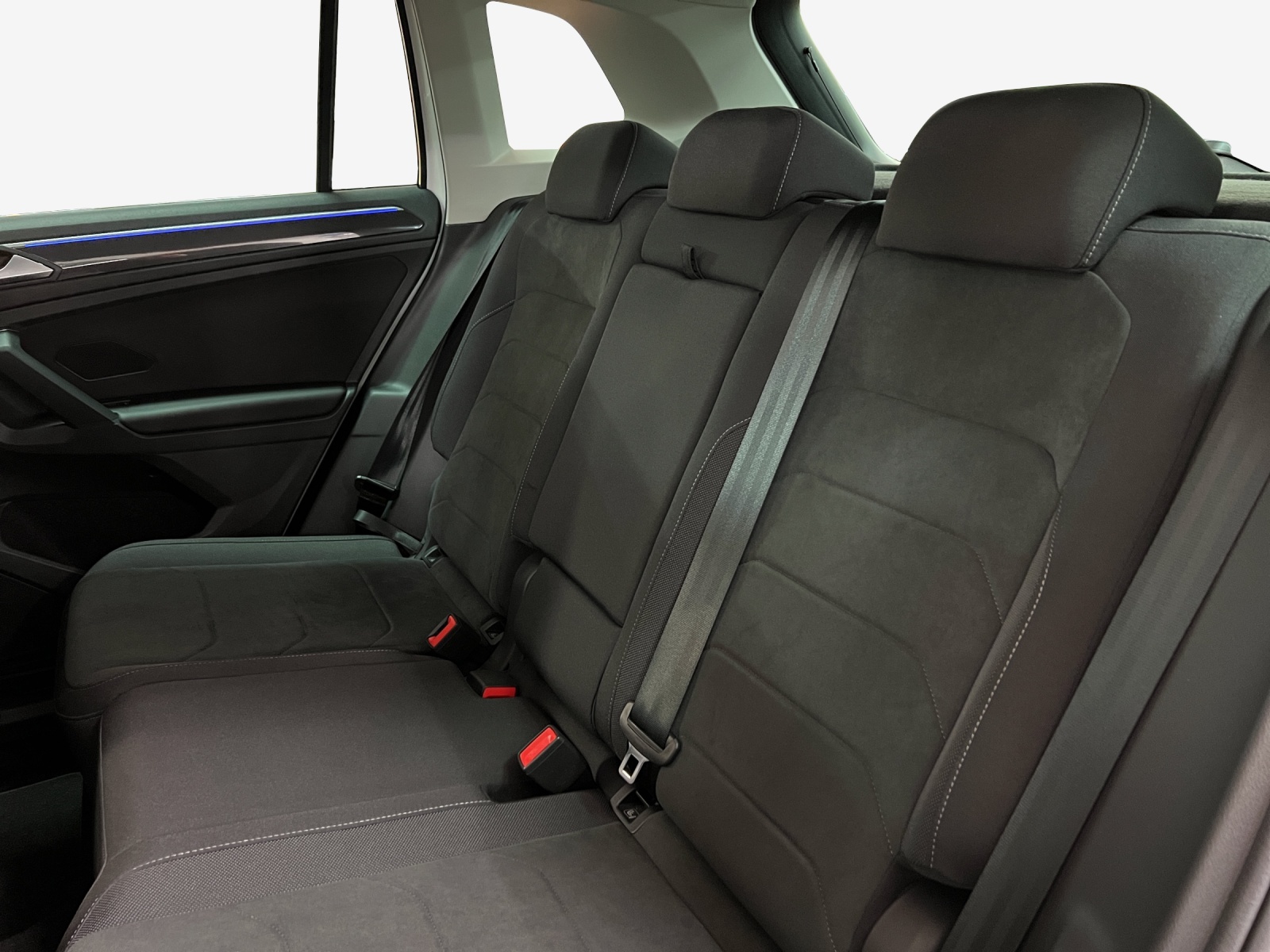 VW Tiguan 2.0 TDI SCR Elegance 4Motion DSG-image-11