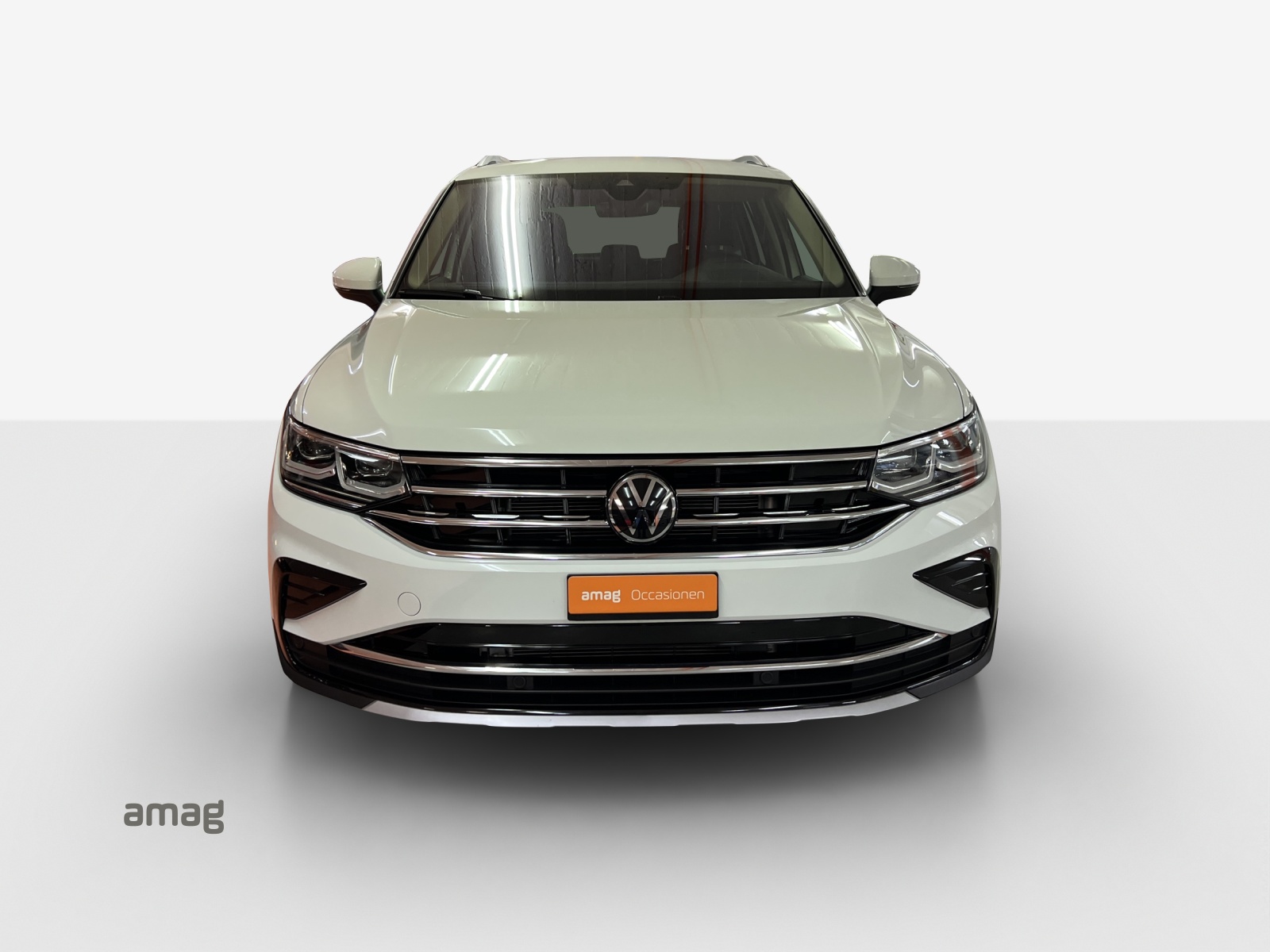 VW Tiguan 2.0 TDI SCR Elegance 4Motion DSG-image-6