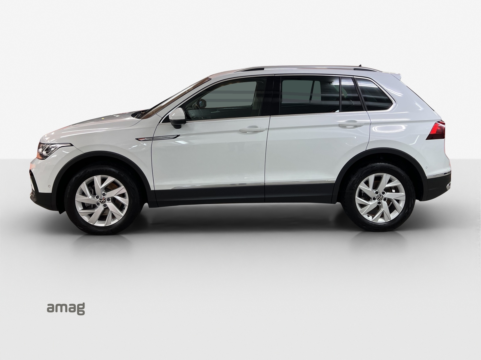 VW Tiguan 2.0 TDI SCR Elegance 4Motion DSG-image-1
