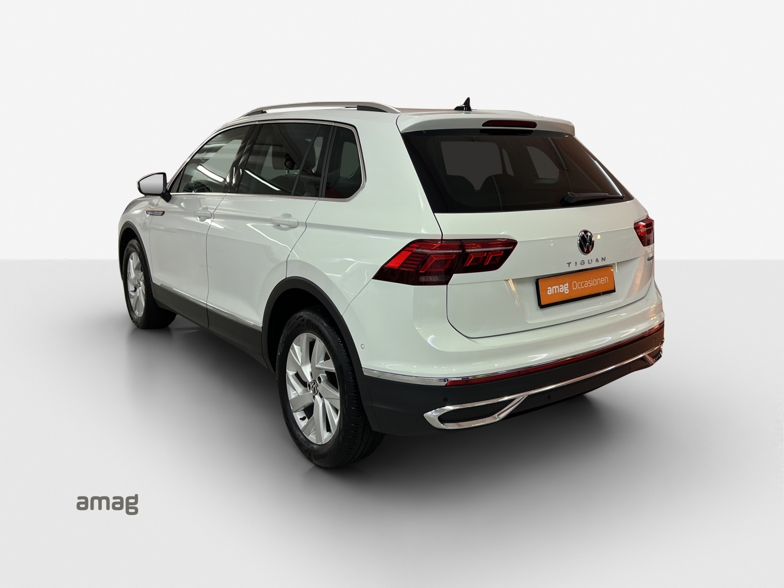 VW Tiguan 2.0 TDI SCR Elegance 4Motion DSG-image-2