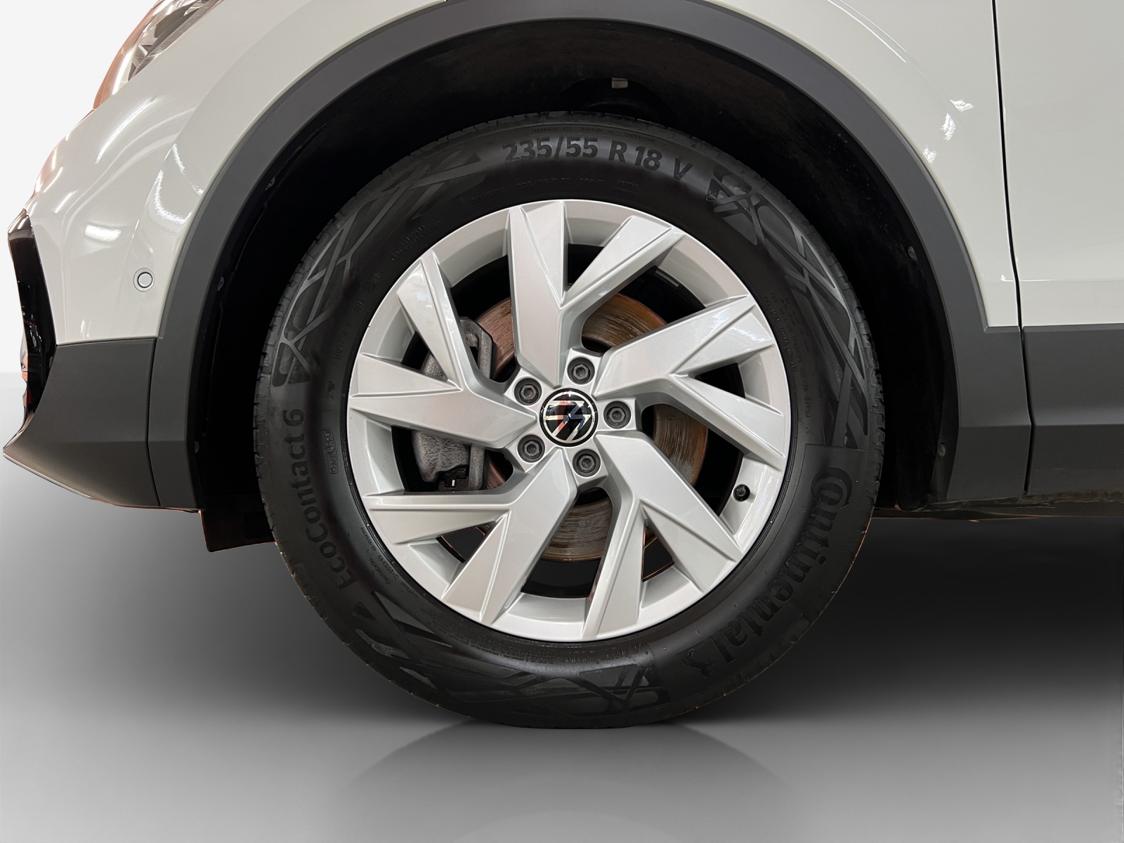 VW Tiguan 2.0 TDI SCR Elegance 4Motion DSG-image-15