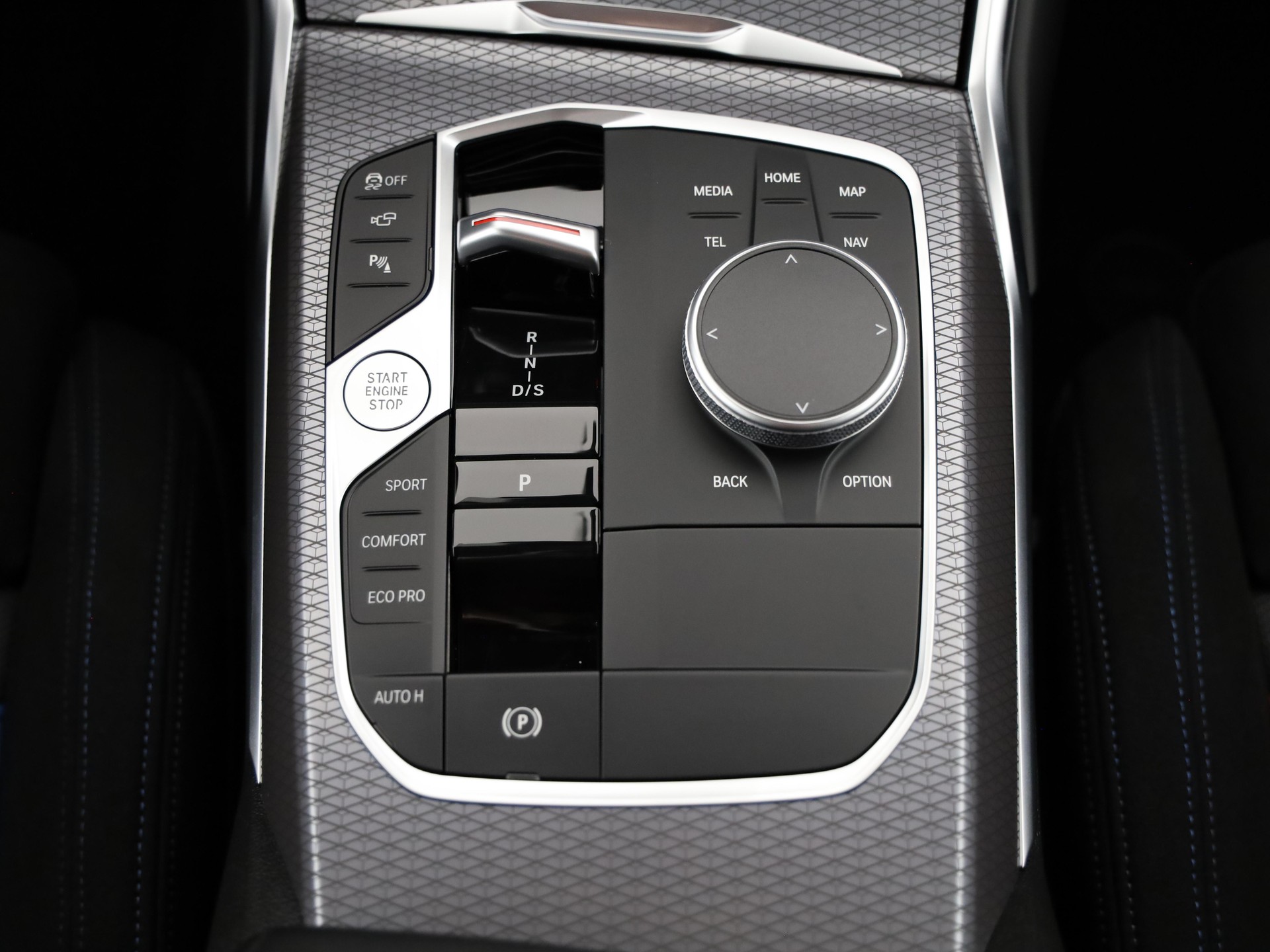 BMW M340d xDrive-image-16