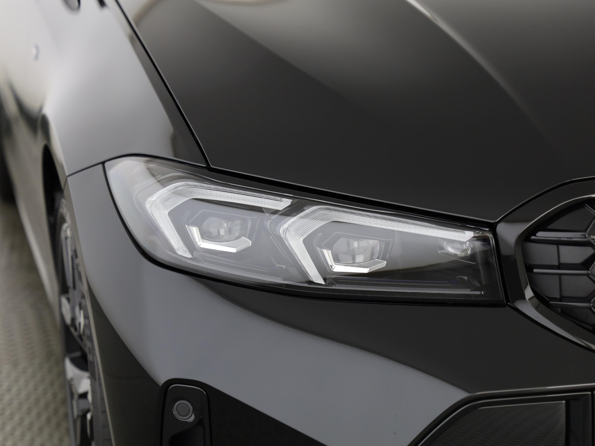 BMW M340d xDrive-image-5