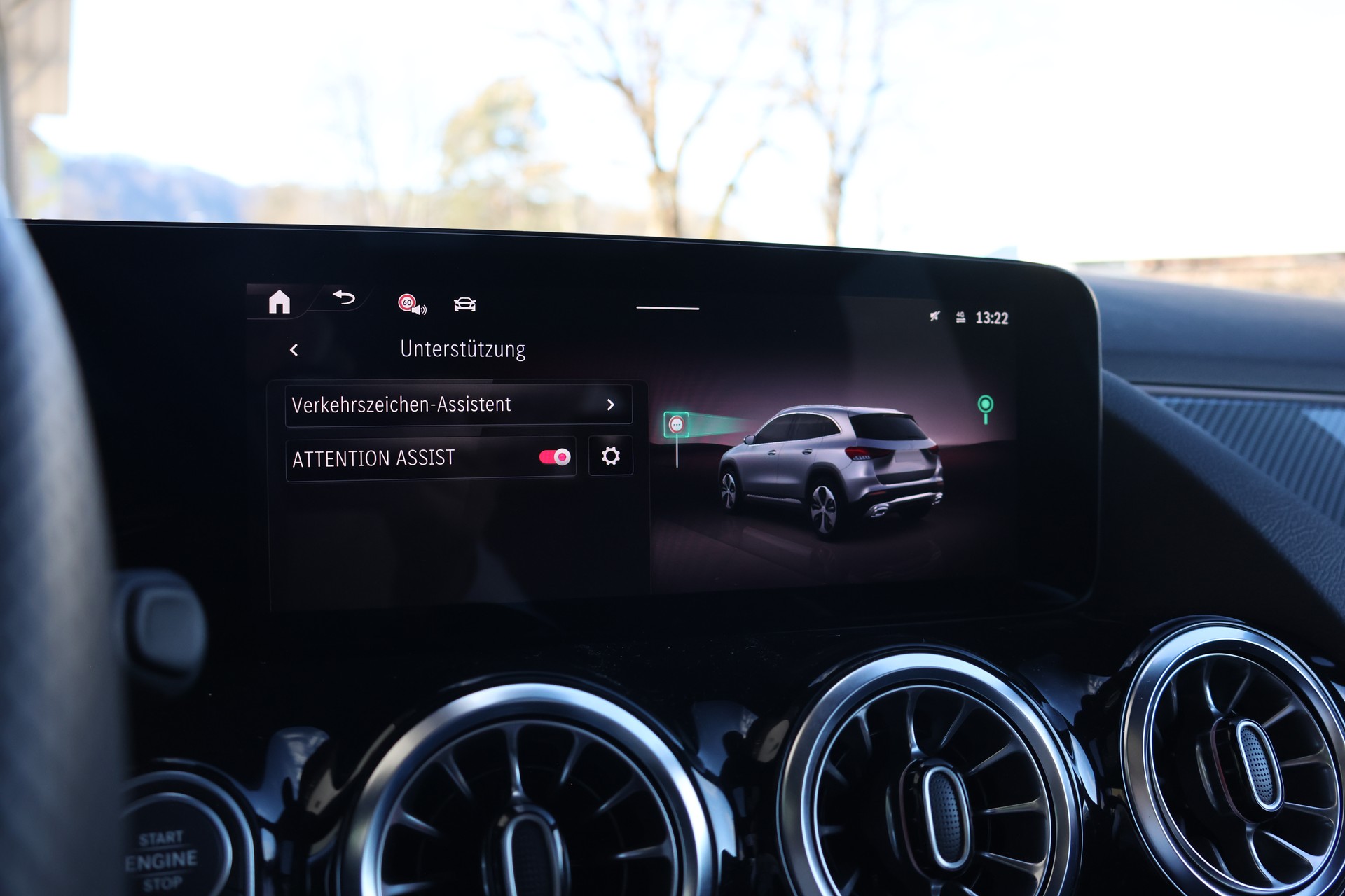 MERCEDES-BENZ GLA 220d 4Matic 8G-DCT-image-21