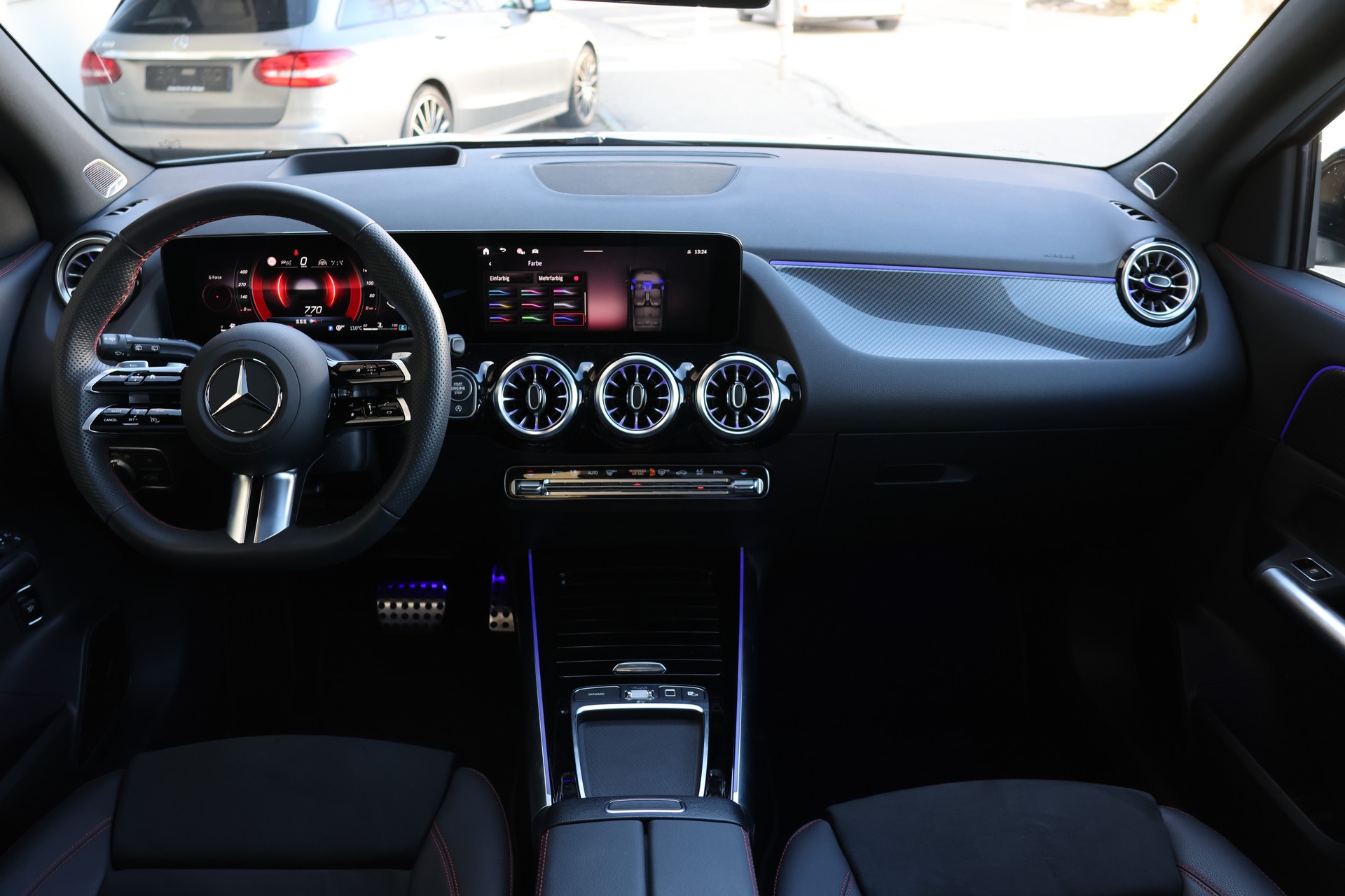 MERCEDES-BENZ GLA 220d 4Matic 8G-DCT-image-13