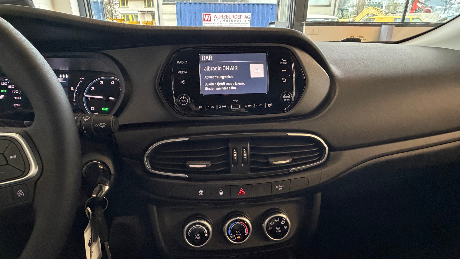 FIAT Tipo Hybrid 1.5 130 PS Cult * AUTOMAT * PDC HINTEN*-image-13