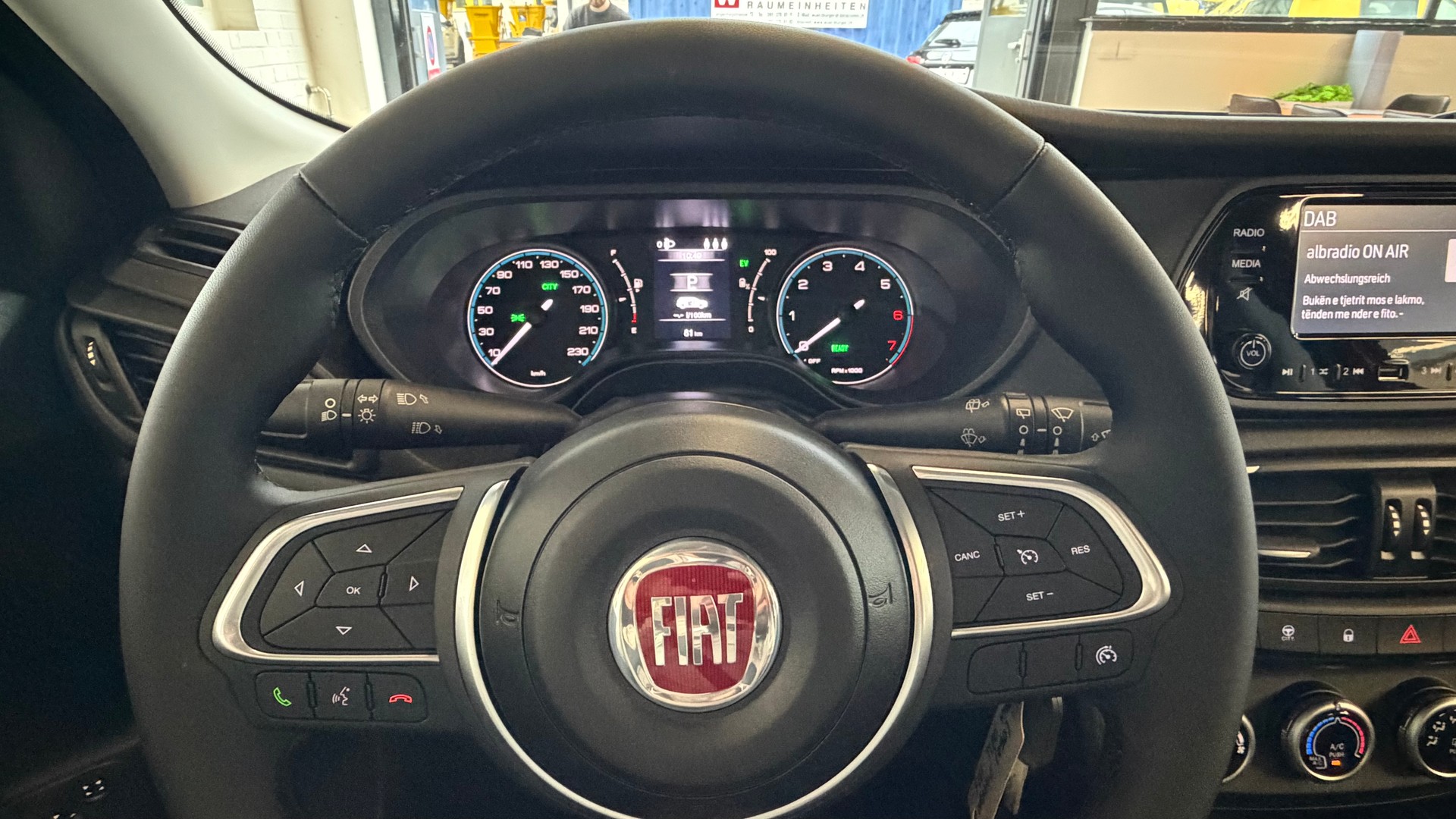 FIAT Tipo Hybrid 1.5 130 PS Cult * AUTOMAT * PDC HINTEN*-image-12
