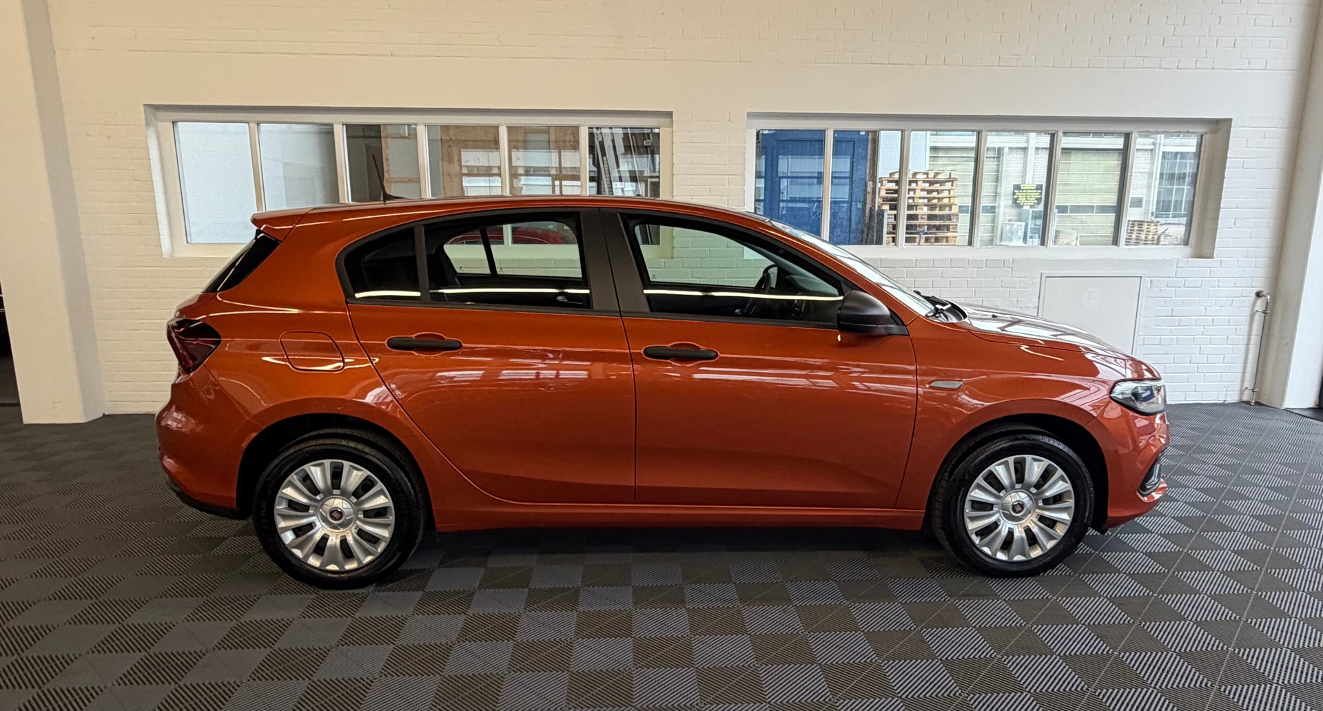 FIAT Tipo Hybrid 1.5 130 PS Cult * AUTOMAT * PDC HINTEN*-image-1