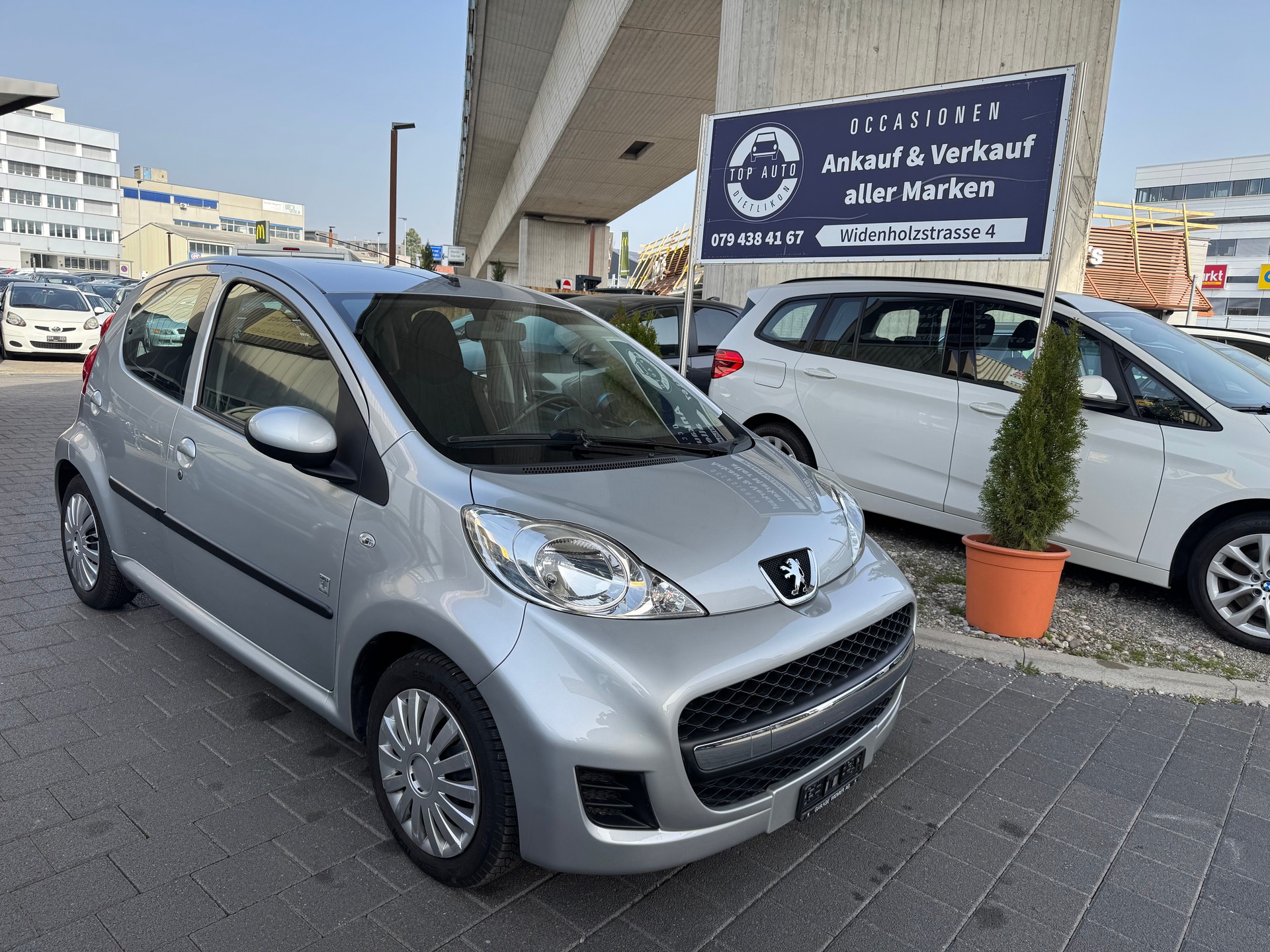 PEUGEOT 107 1.0 Swiss Edition-image-0