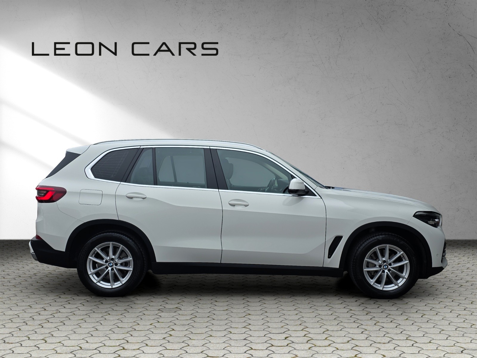 BMW X5 xDrive 30d Steptronic-showroom-element-3