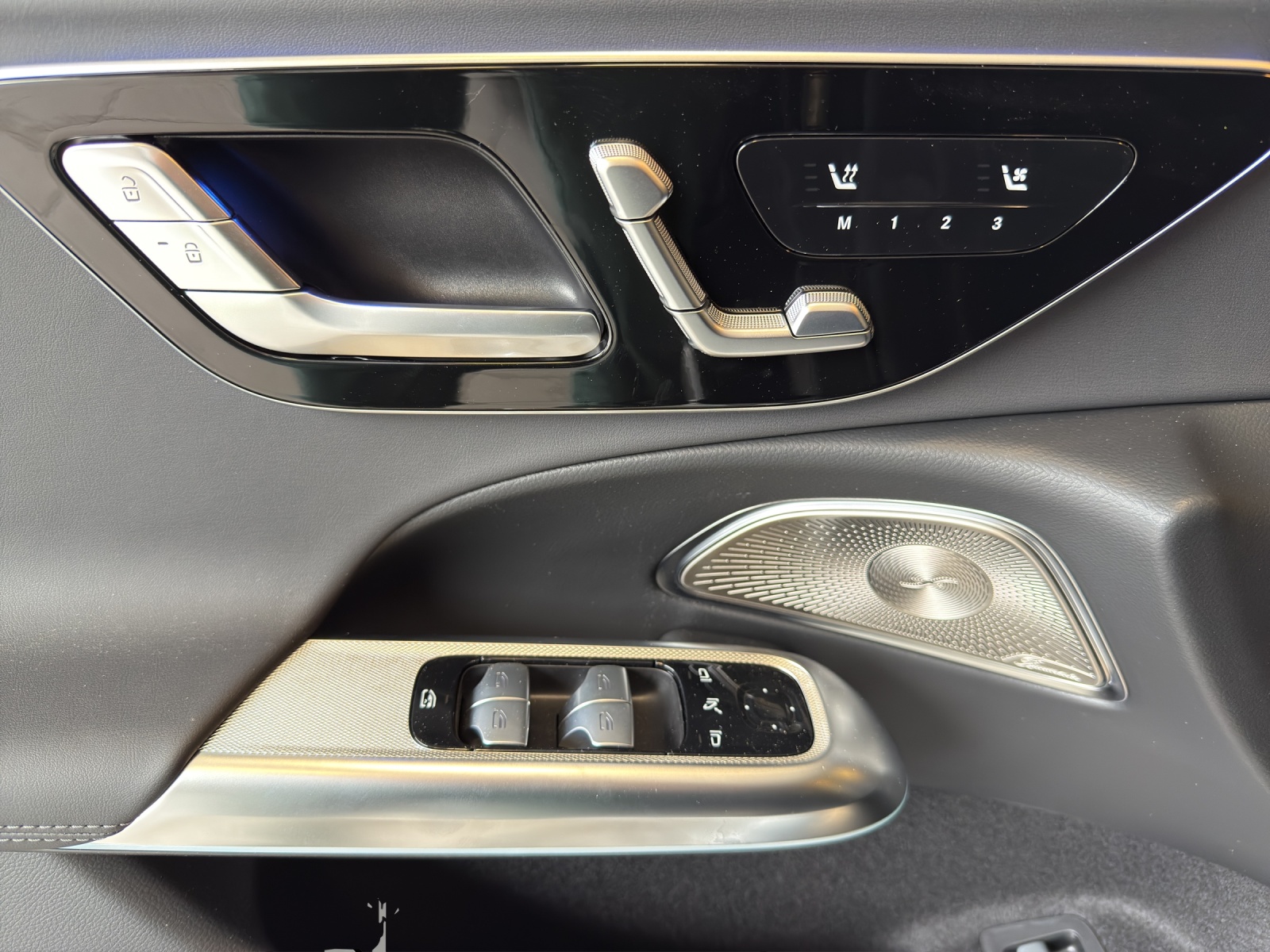 Image MERCEDES-BENZ E-400 E 400 e 4Matic 9G-Tronic