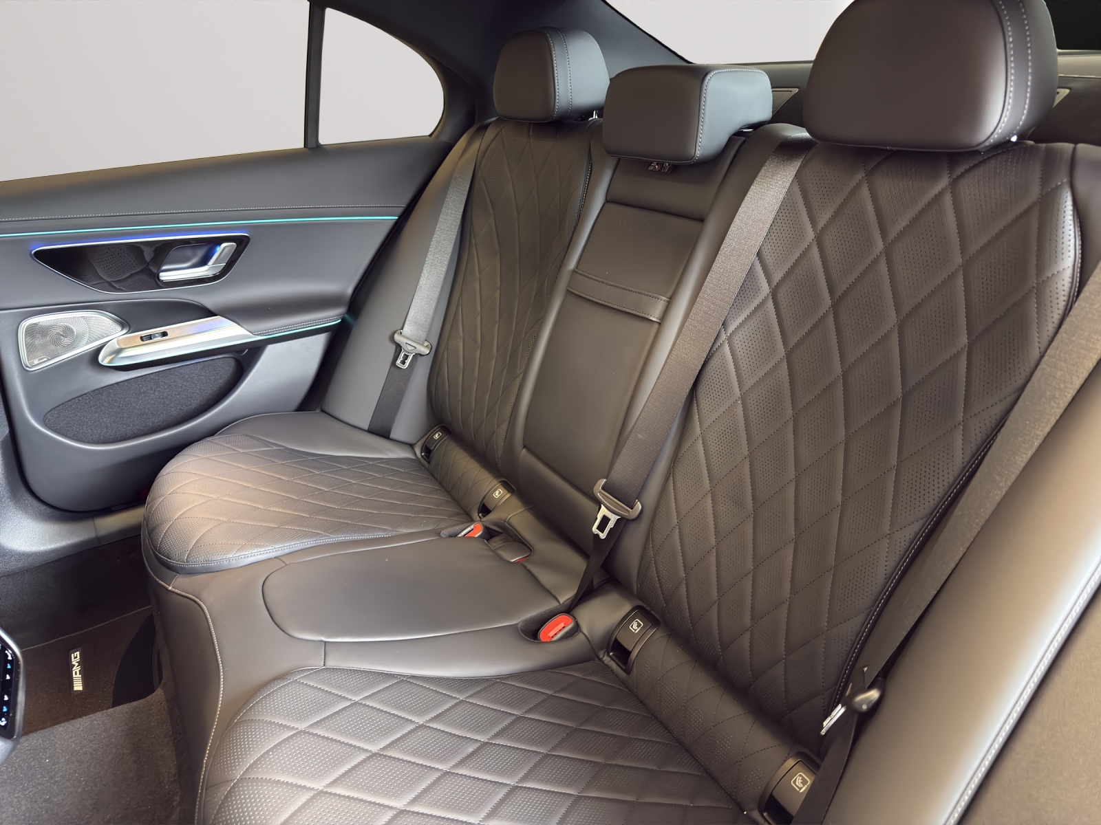 Image MERCEDES-BENZ E-400 E 400 e 4Matic 9G-Tronic