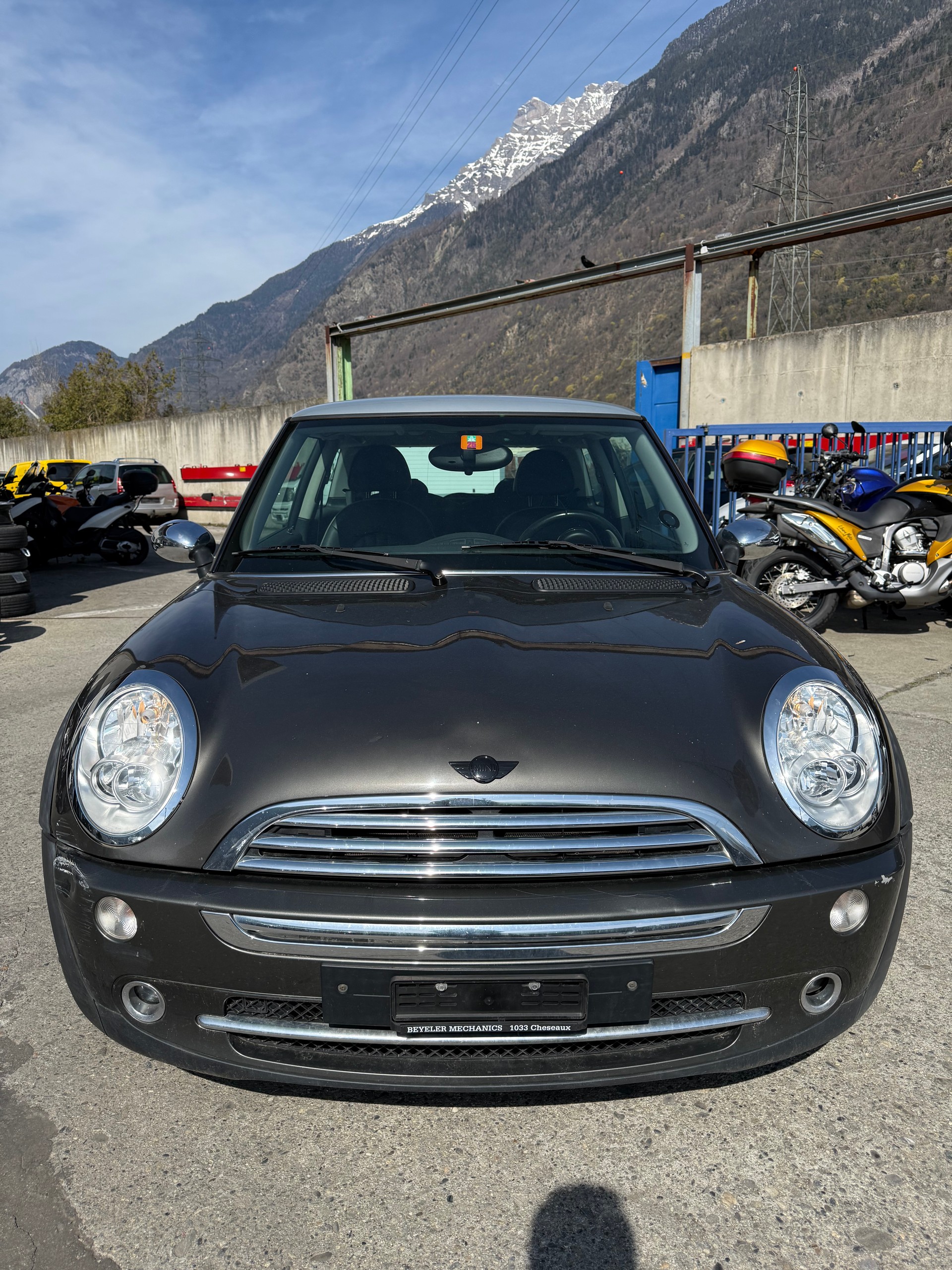 MINI Cooper-image-1