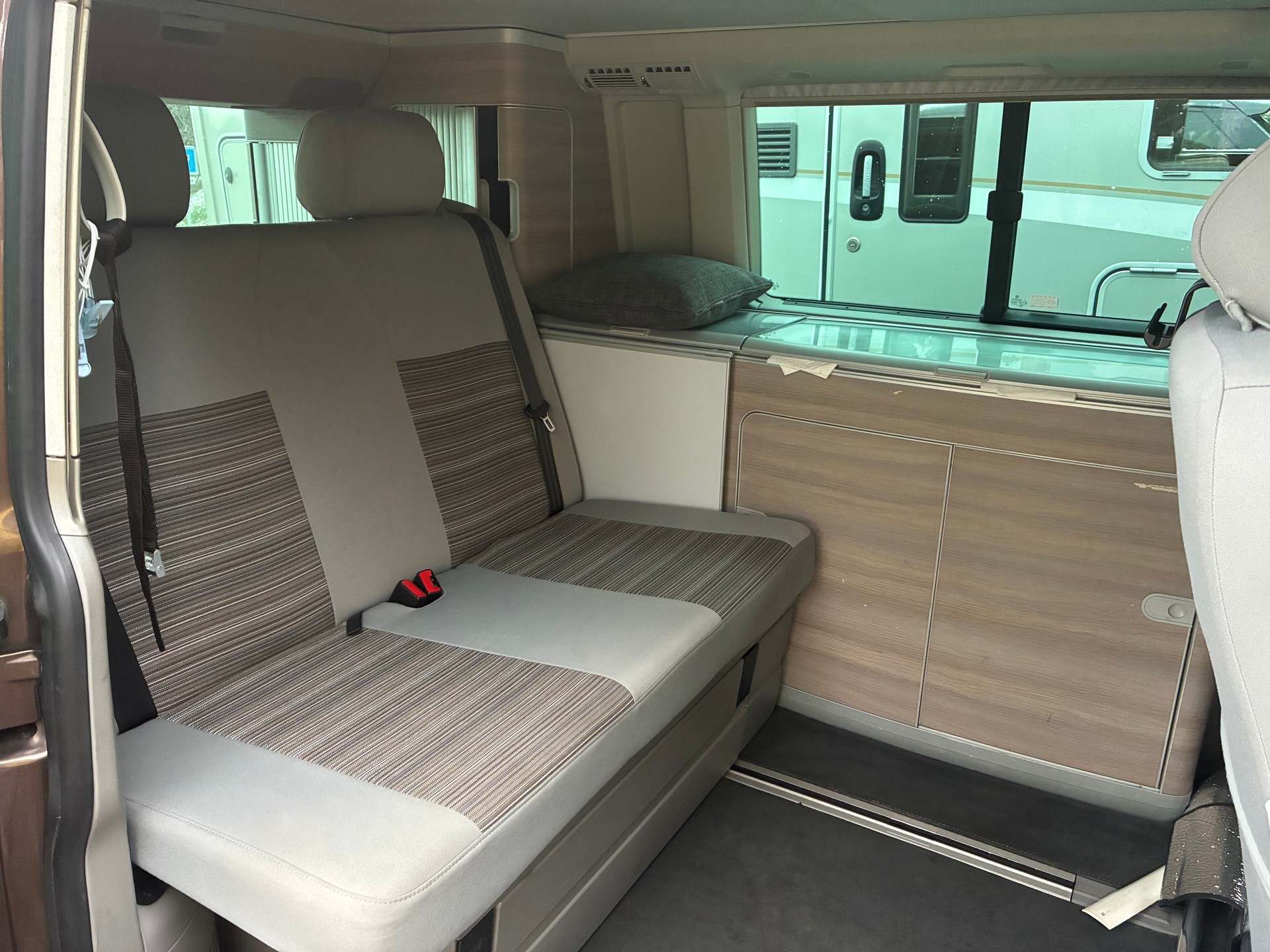 VW T5 California Confortline 4 x 4-image-3