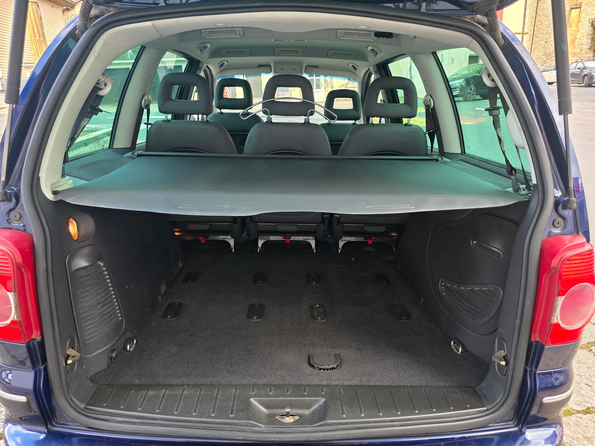 VW Sharan 1.8 T-image-10