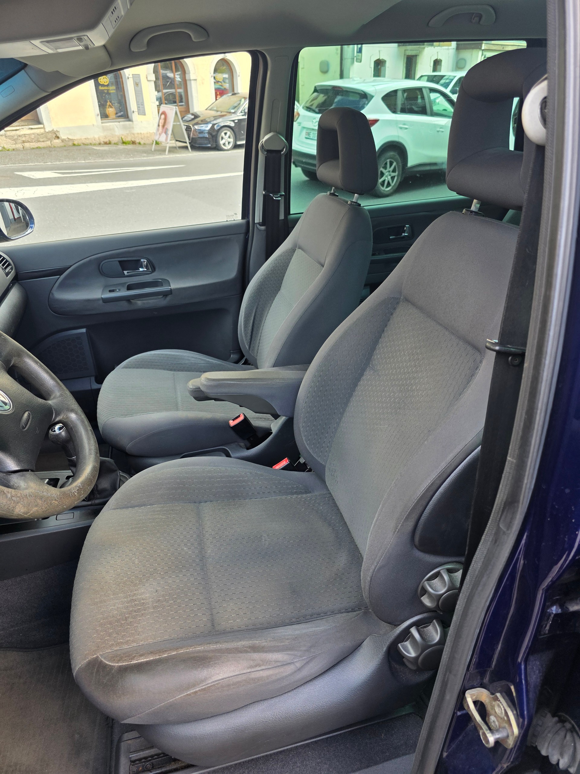 VW Sharan 1.8 T-image-8