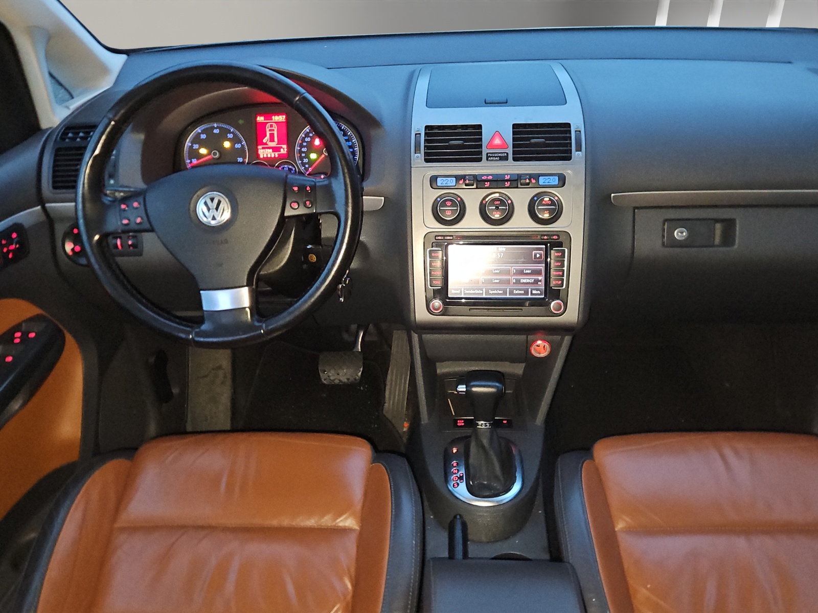 VW Touran 1.4 TSI Highline DSG-image-6