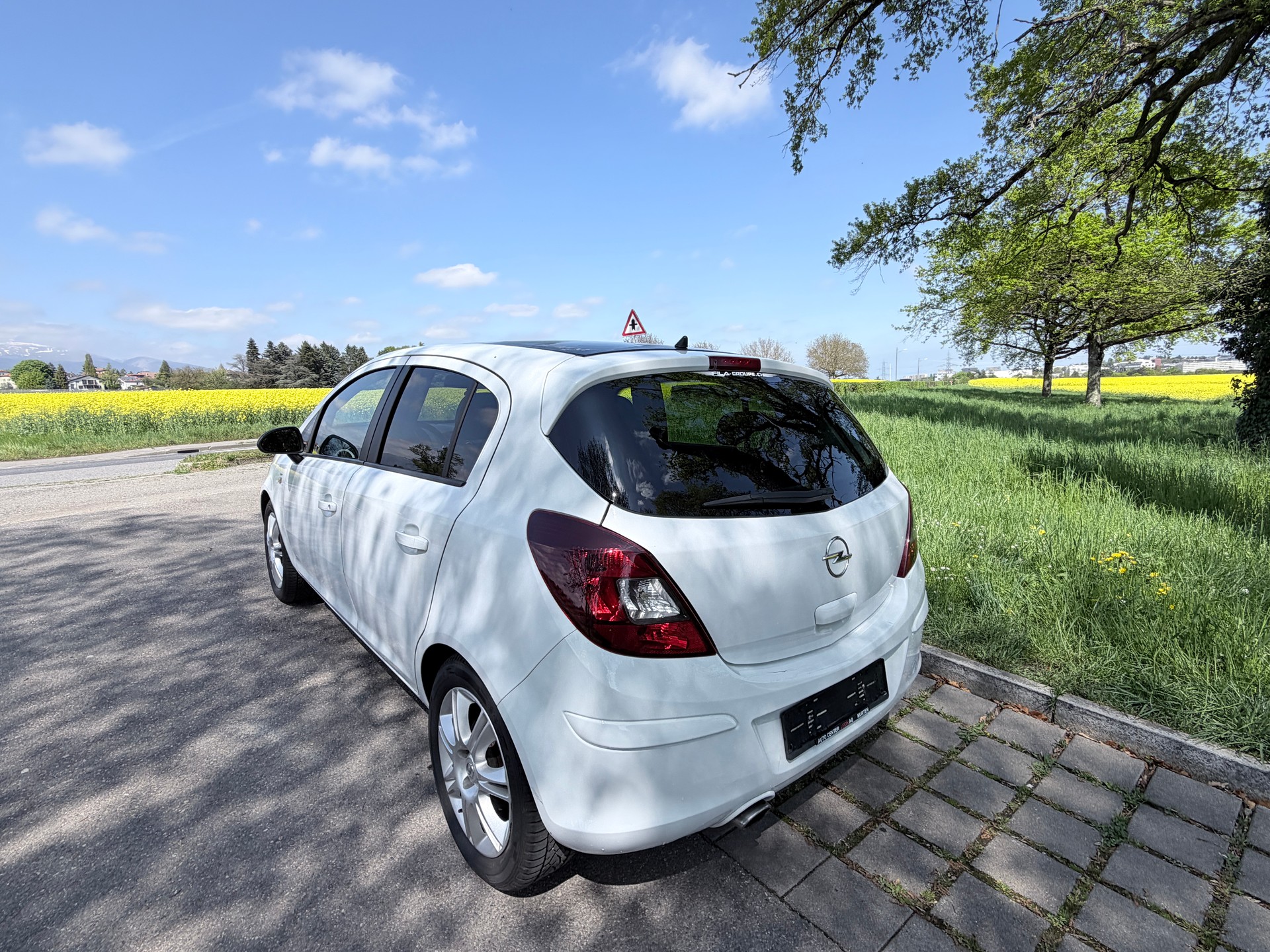 OPEL Corsa 1.4 TP Sport-showroom-element-3