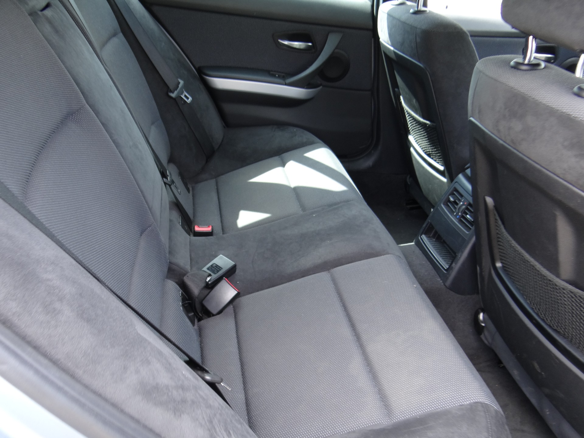 BMW 320d xDrive Touring Dynamic Edition Steptronic-image-11