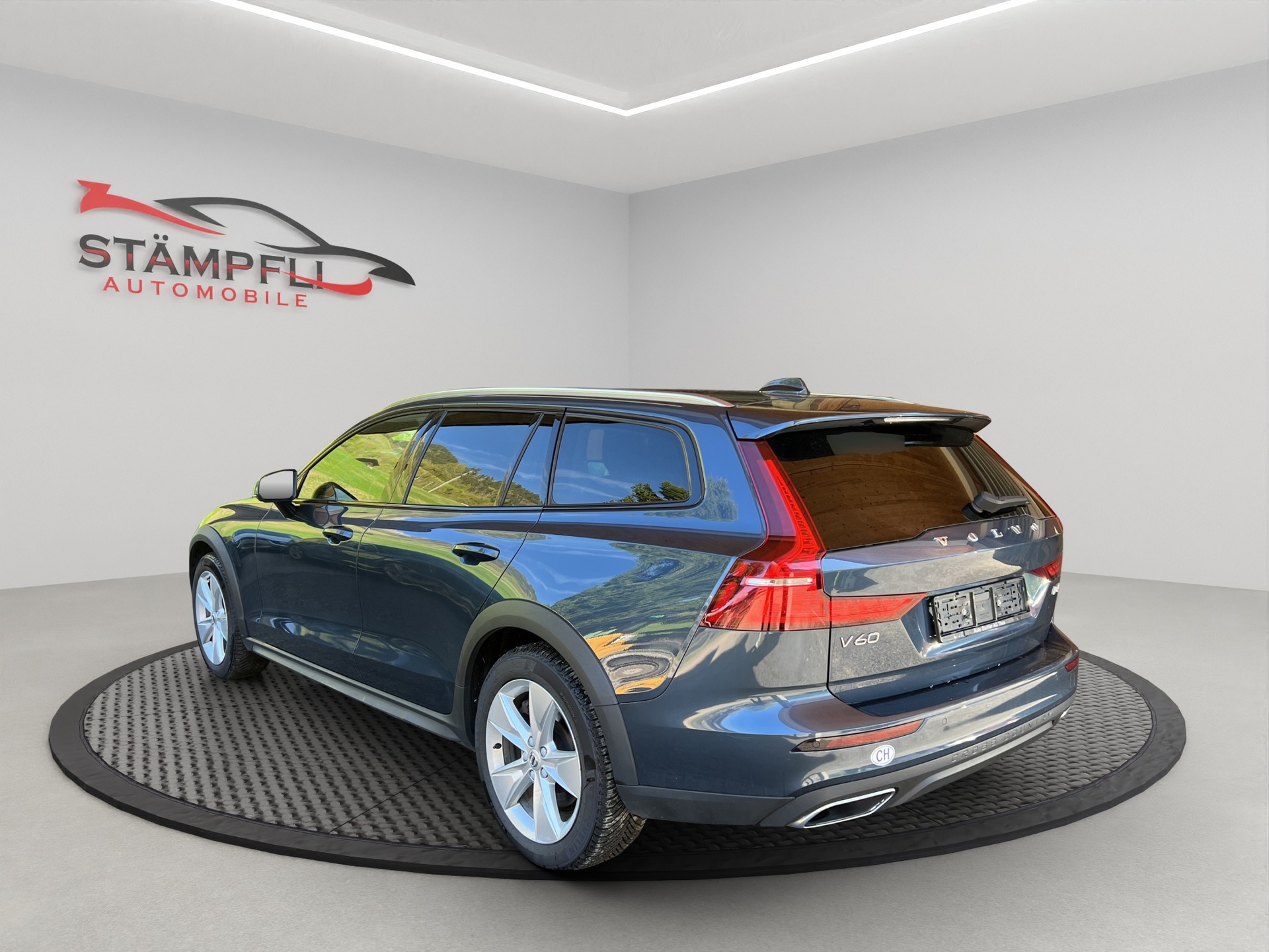 VOLVO V60 Cross Country D4 AWD Geartronic-image-2