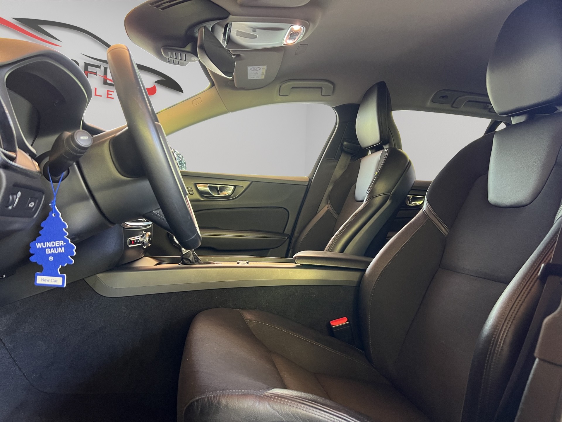 VOLVO V60 Cross Country D4 AWD Geartronic-image-4