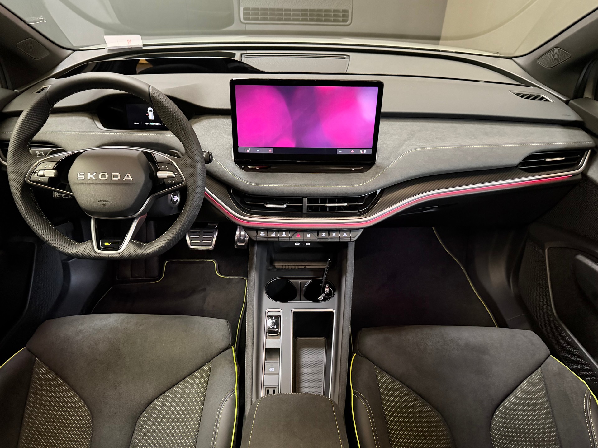 SKODA Enyaq 4x4 RS MAXX-image-14