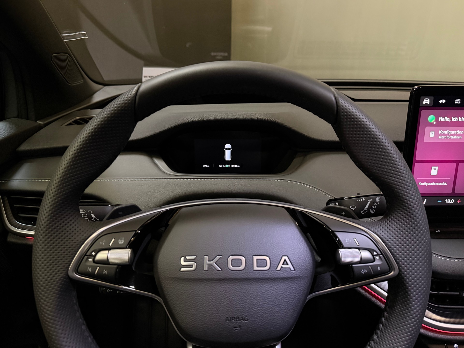 SKODA Enyaq 4x4 RS MAXX-image-18