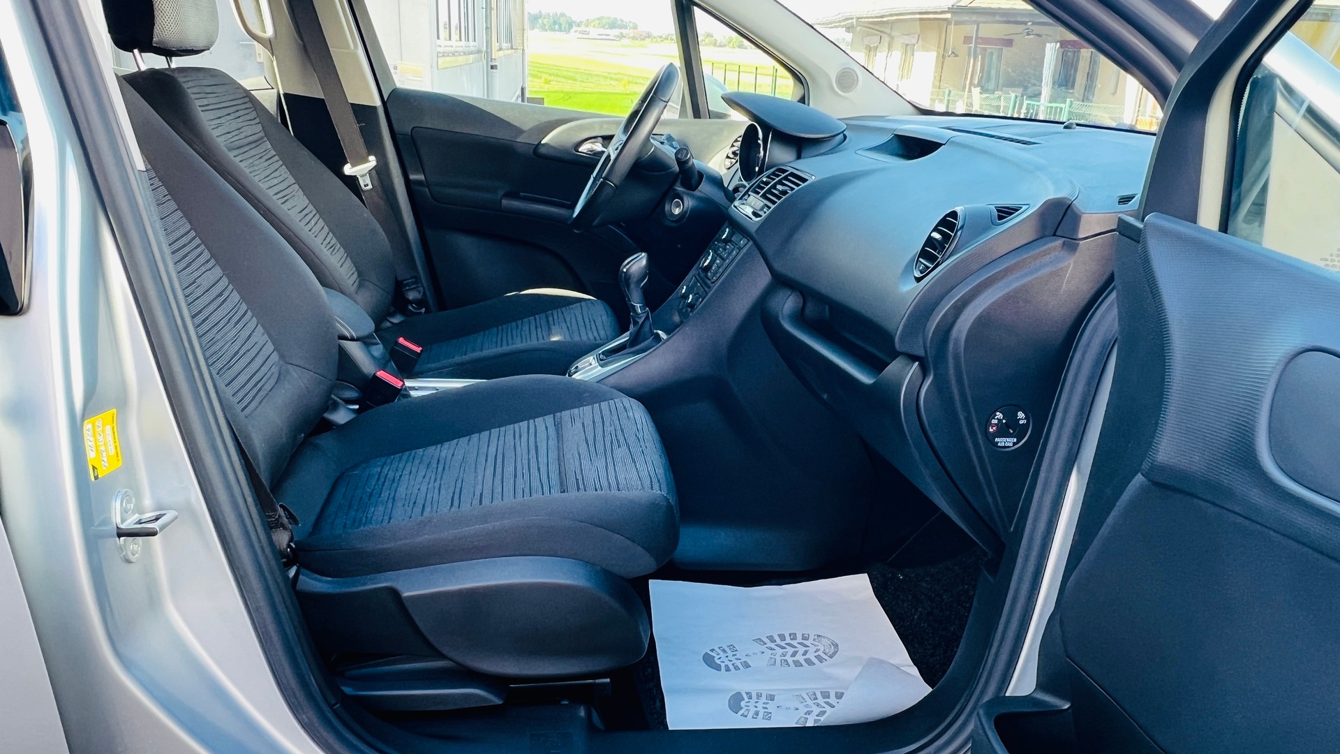 OPEL Meriva 1.4 Turbo Automatic-image-11