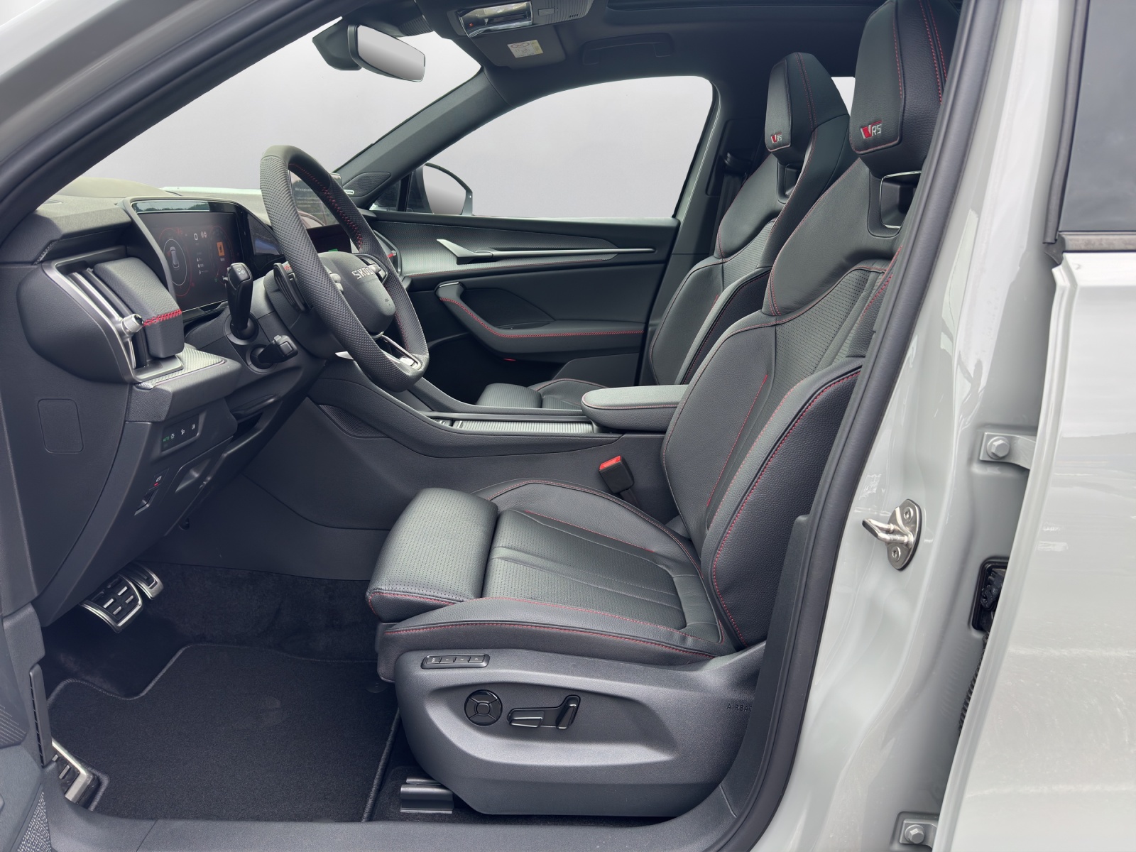 SKODA Kodiaq 2.0 TSI RS 4x4-image-9