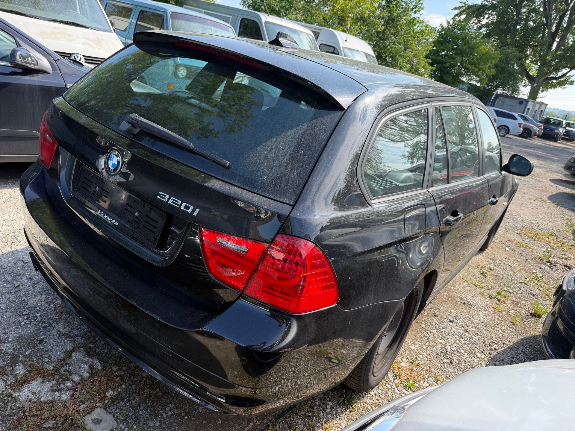 BMW 320i Touring-image-5