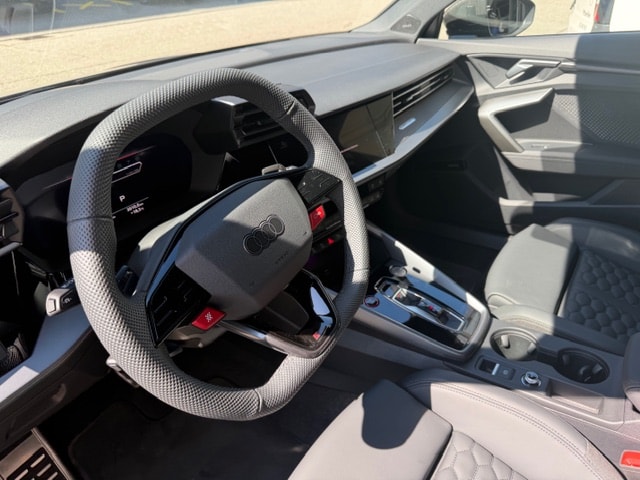 AUDI RS3 Sportback 2.5 TSI quattro S-tronic-image-9