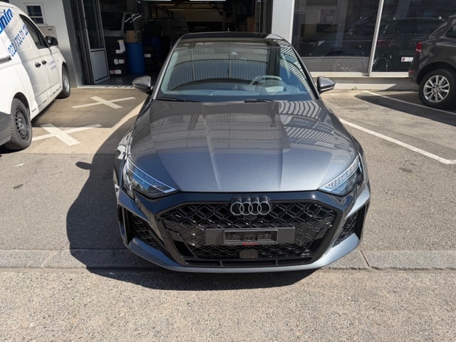 AUDI RS3 Sportback 2.5 TSI quattro S-tronic-image-2