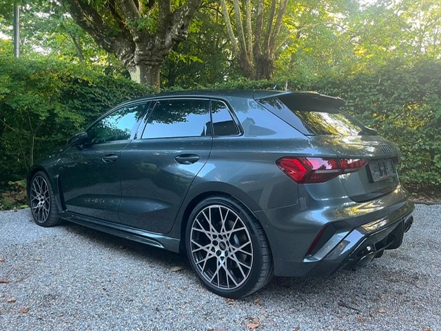 AUDI RS3 Sportback 2.5 TSI quattro S-tronic-image-15