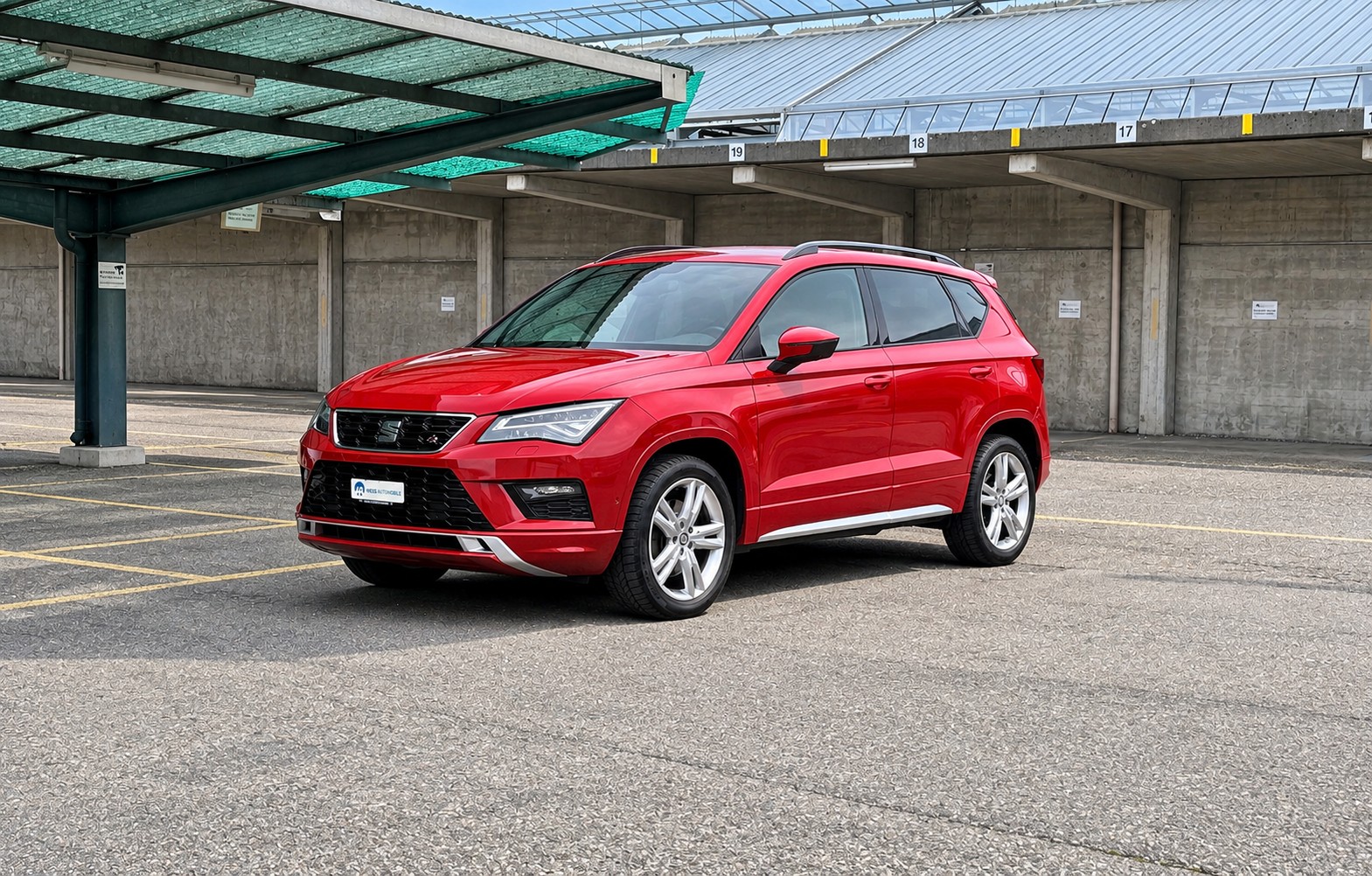 SEAT Ateca 2.0 TSI FR 4Drive DSG Standheizung & AHK-image-0