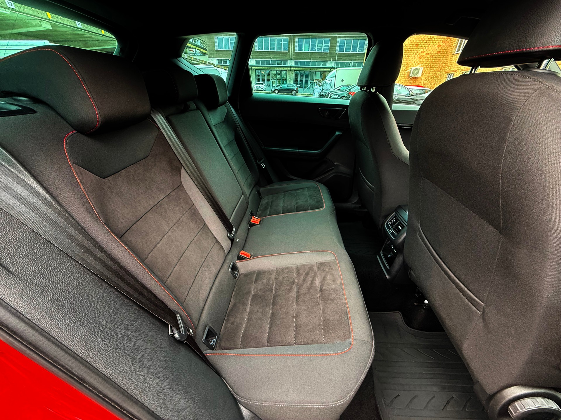 SEAT Ateca 2.0 TSI FR 4Drive DSG Standheizung-image-7