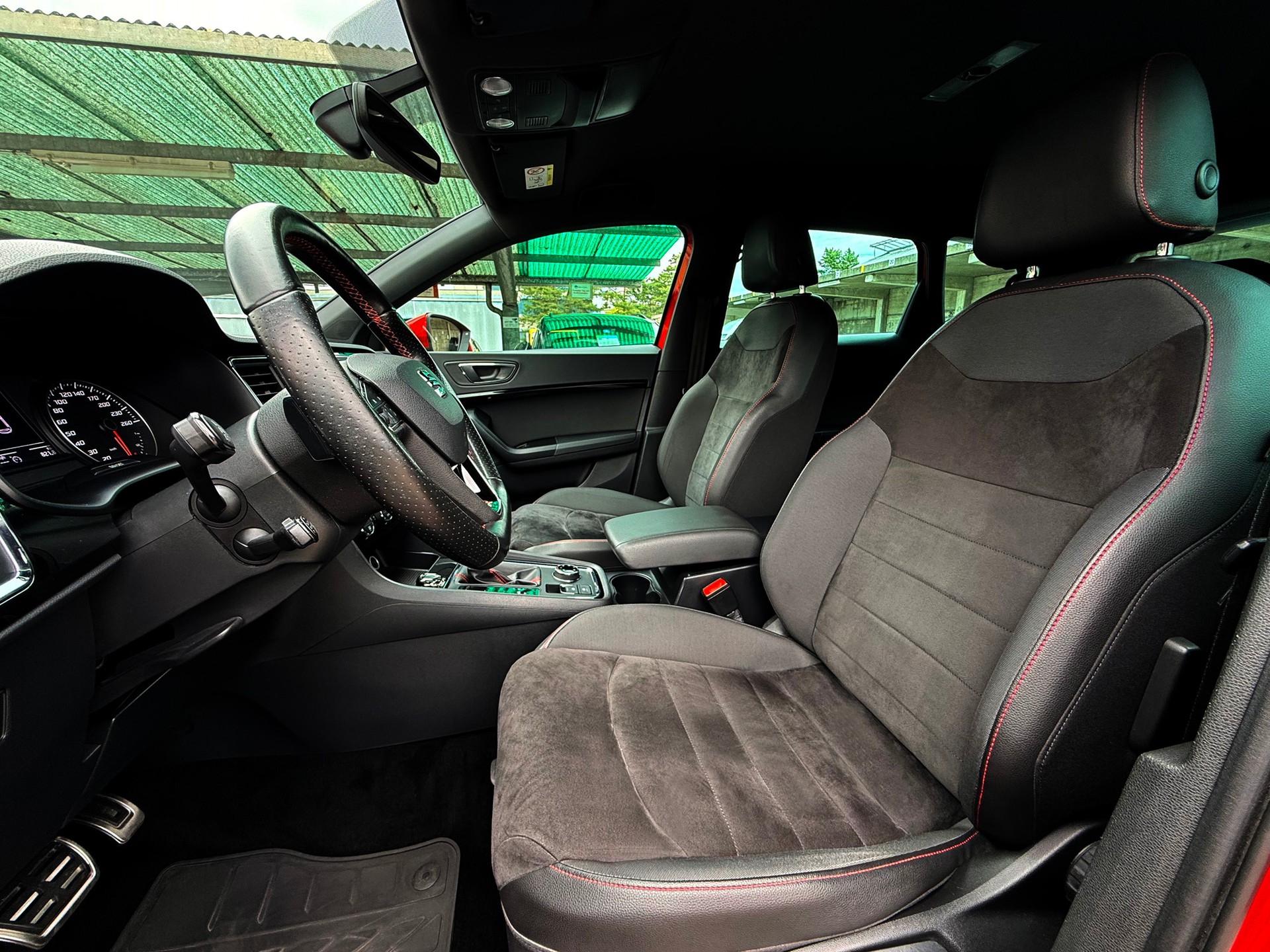 SEAT Ateca 2.0 TSI FR 4Drive DSG Standheizung-image-15
