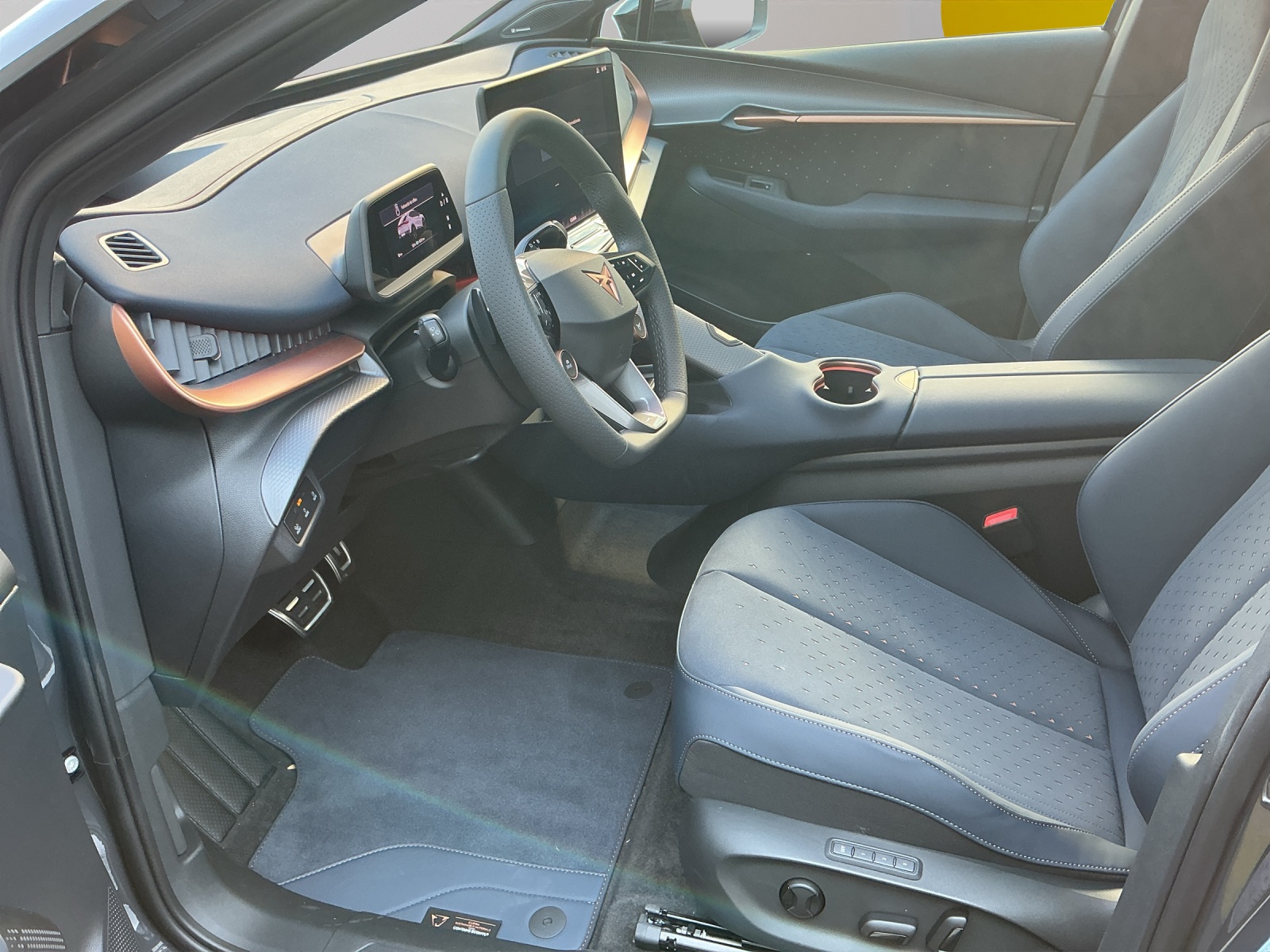 CUPRA Tavascan Type 9 77 kWh Adrenaline Prime Edition-image-4
