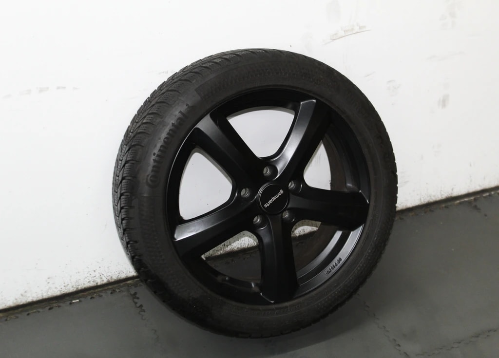VW Golf 2.0 TSI R 4Motion DSG Performance Paket Akrapovic ABT 350PS / CH-Fahrzeug-image-30