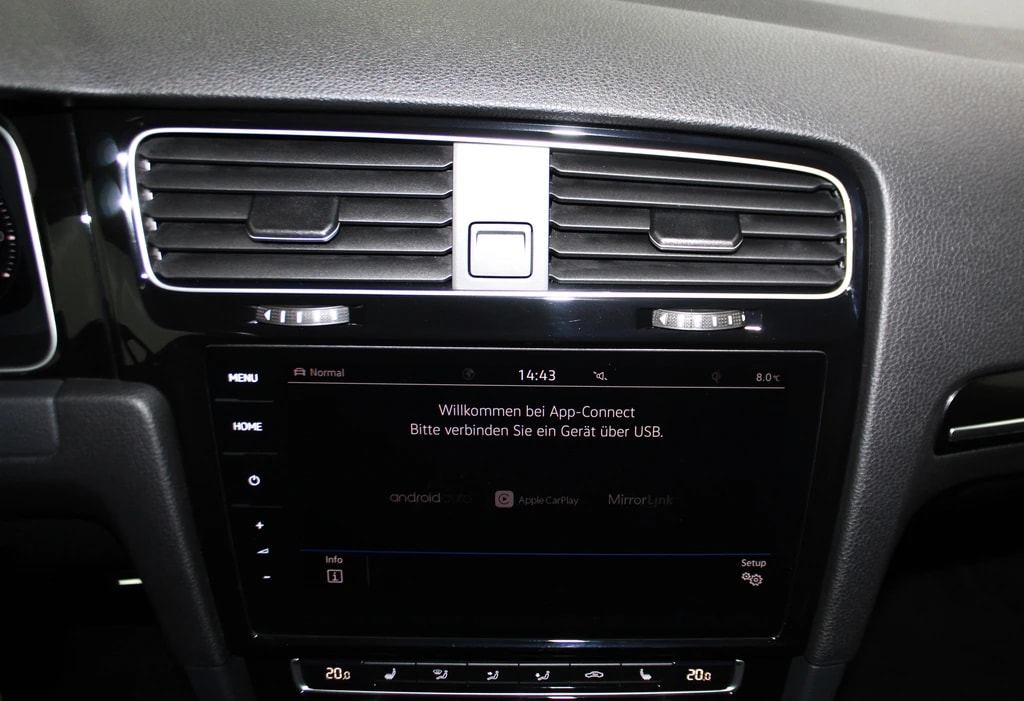 VW Golf 2.0 TSI R 4Motion DSG Performance Paket Akrapovic ABT 350PS / CH-Fahrzeug-image-20