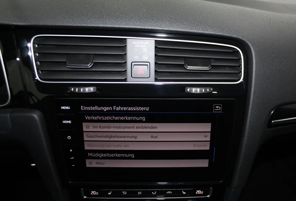 VW Golf 2.0 TSI R 4Motion DSG Performance Paket Akrapovic ABT 350PS / CH-Fahrzeug-image-24